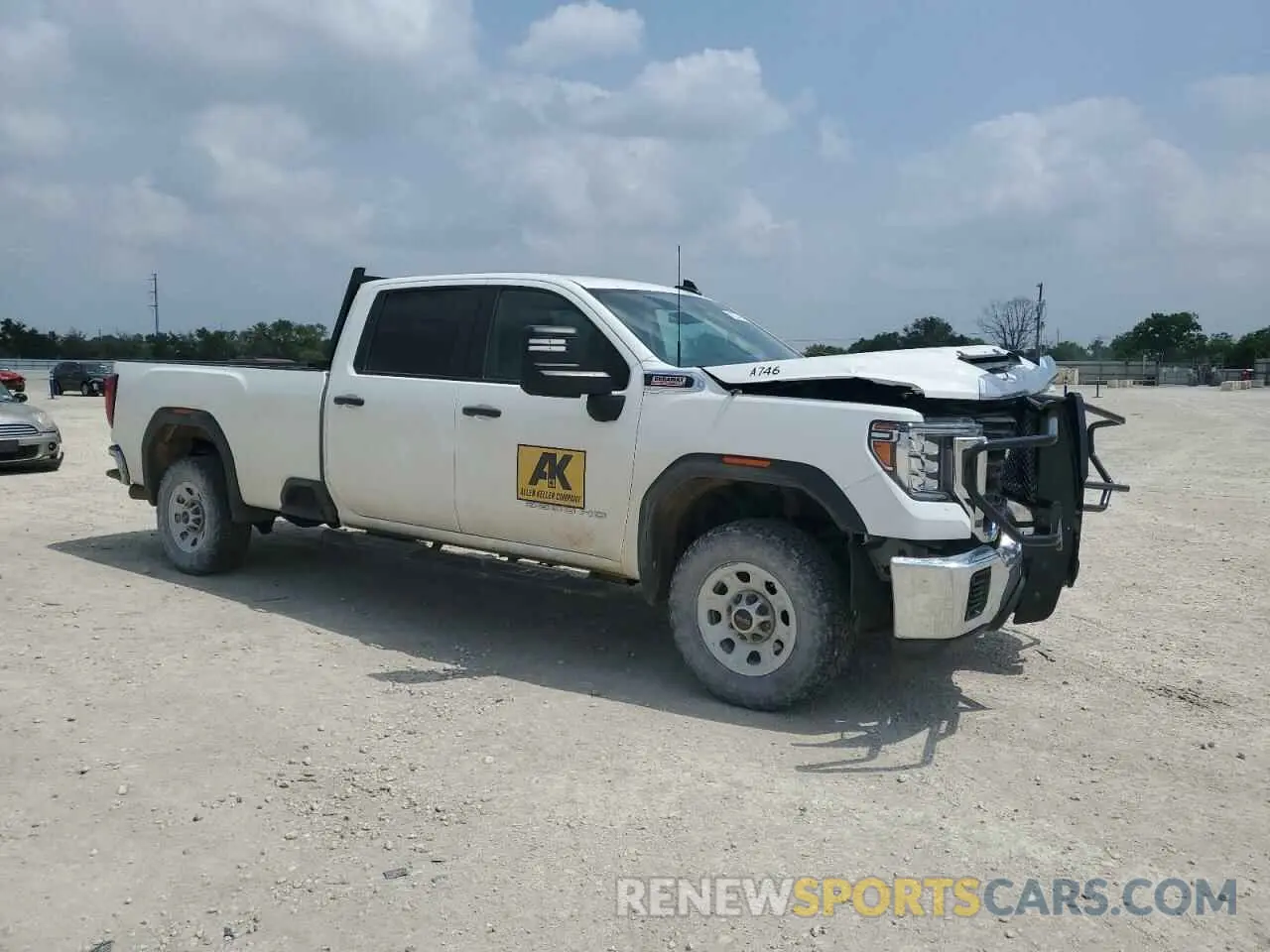 4 Photograph of a damaged car 1GT48PEYXPF201803 GMC SIERRA 2023