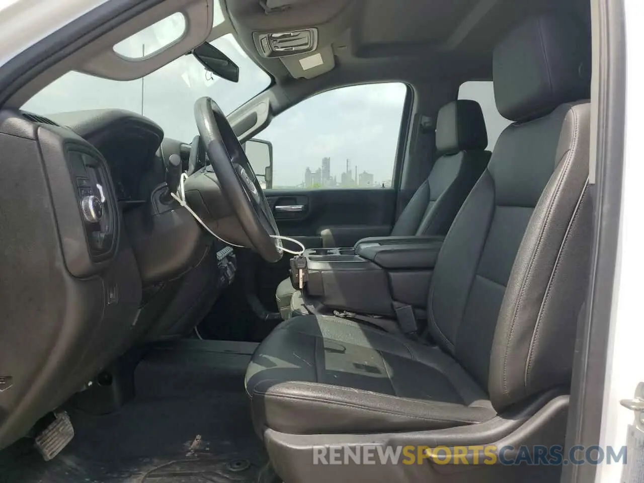 7 Photograph of a damaged car 1GT48PEYXPF201803 GMC SIERRA 2023