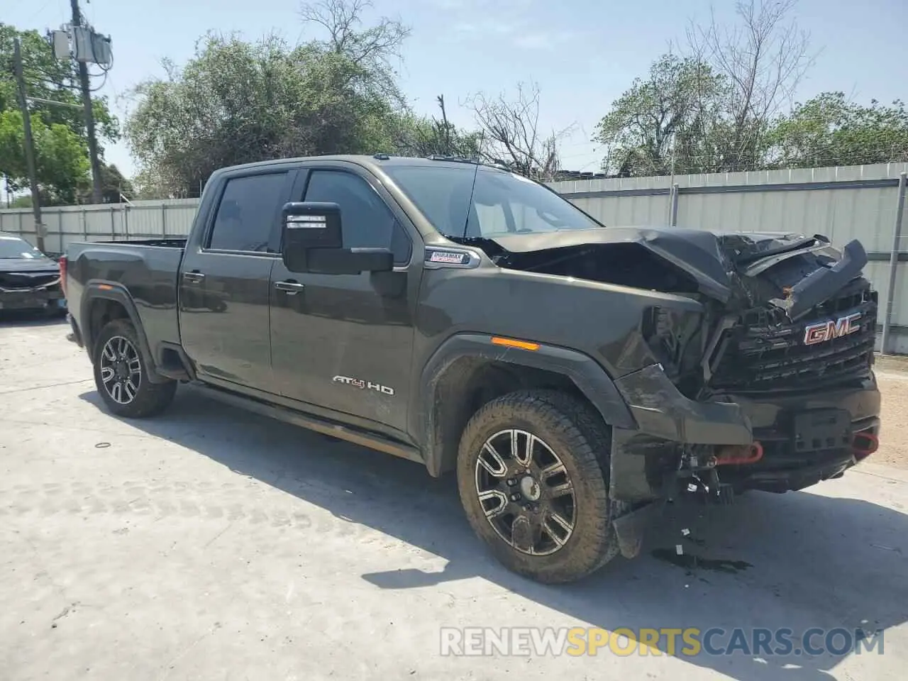 4 Photograph of a damaged car 1GT49PEY3PF225809 GMC SIERRA 2023