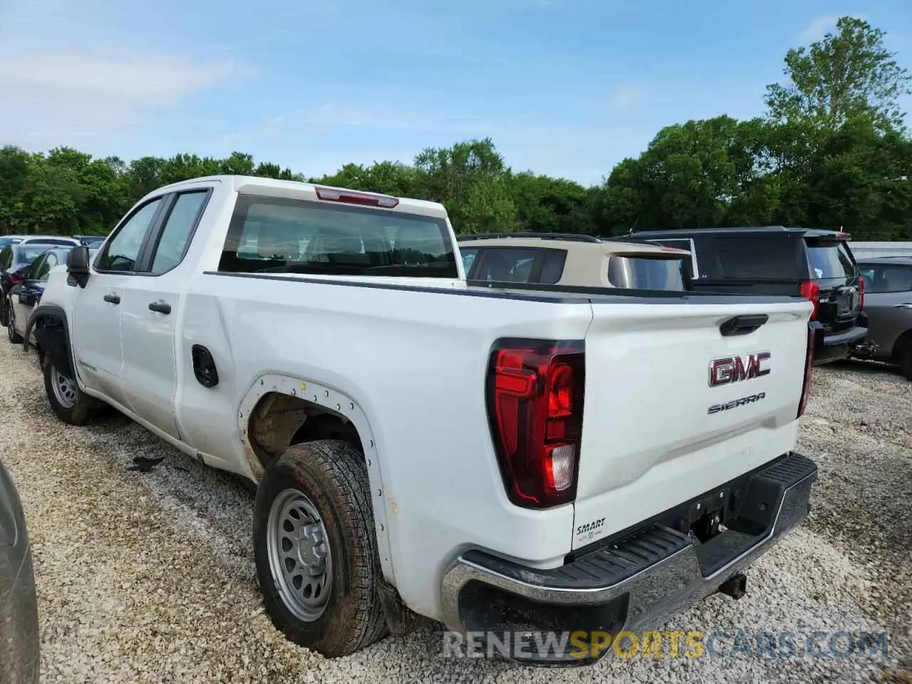 2 Photograph of a damaged car 1GTRHAEK9PZ129005 GMC SIERRA 2023