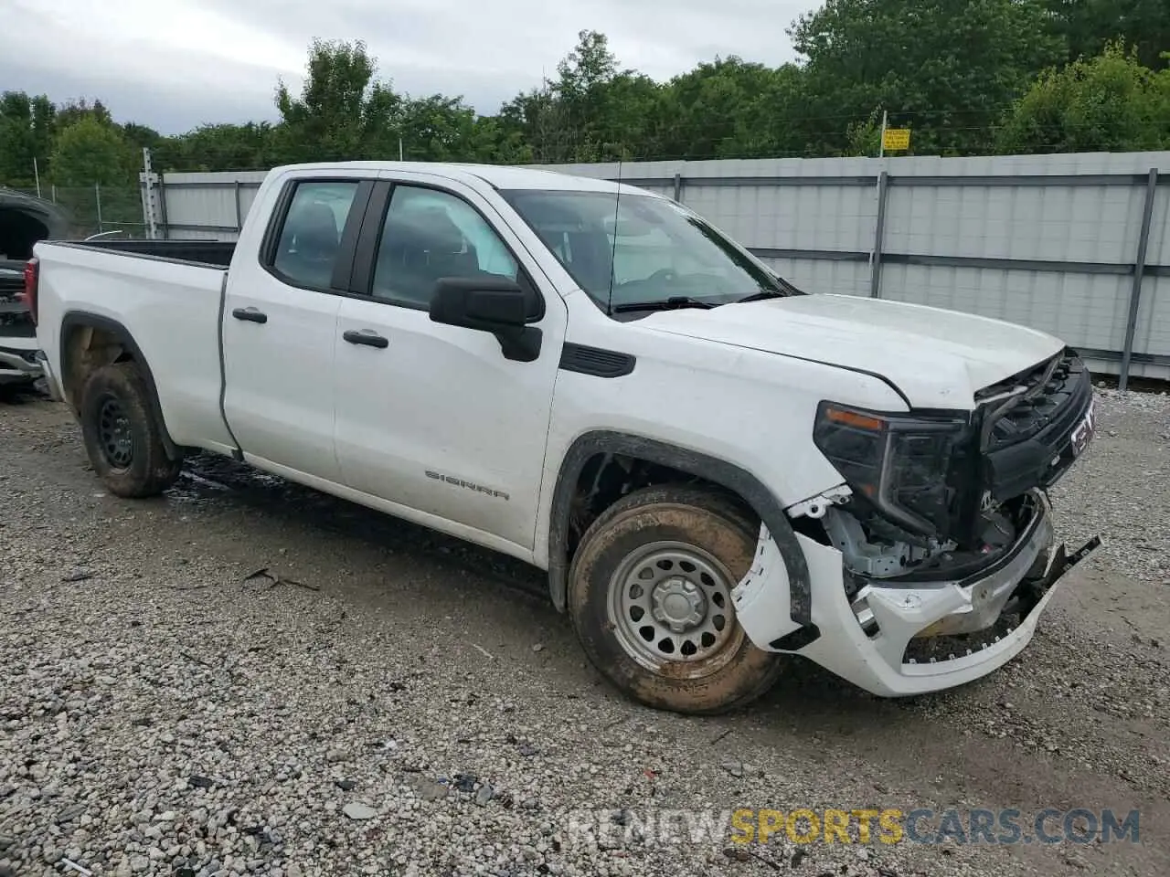 4 Photograph of a damaged car 1GTRHAEK9PZ129005 GMC SIERRA 2023