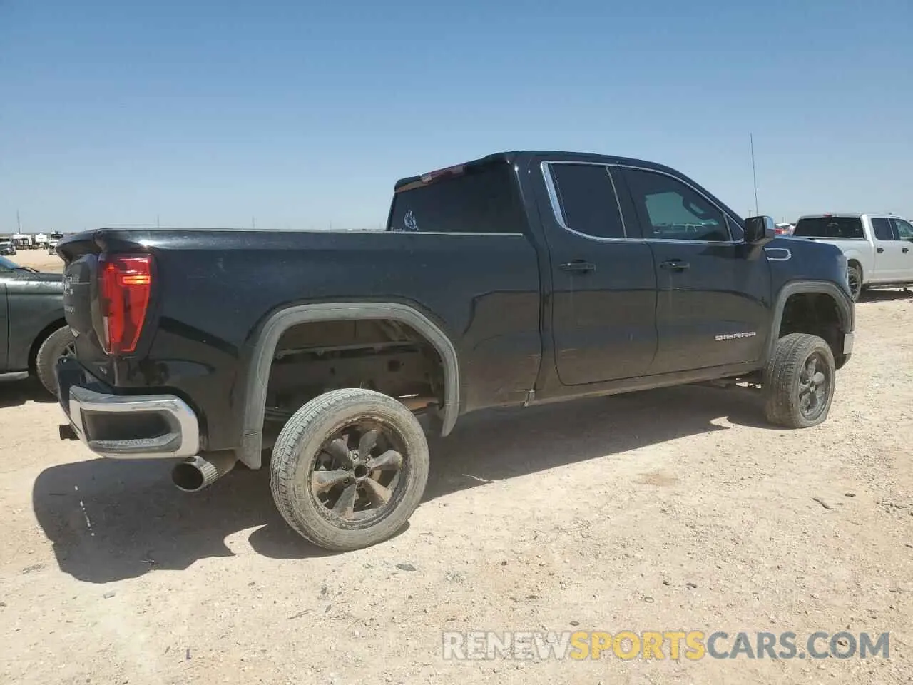 3 Photograph of a damaged car 1GTRHBEK5PZ268134 GMC SIERRA 2023