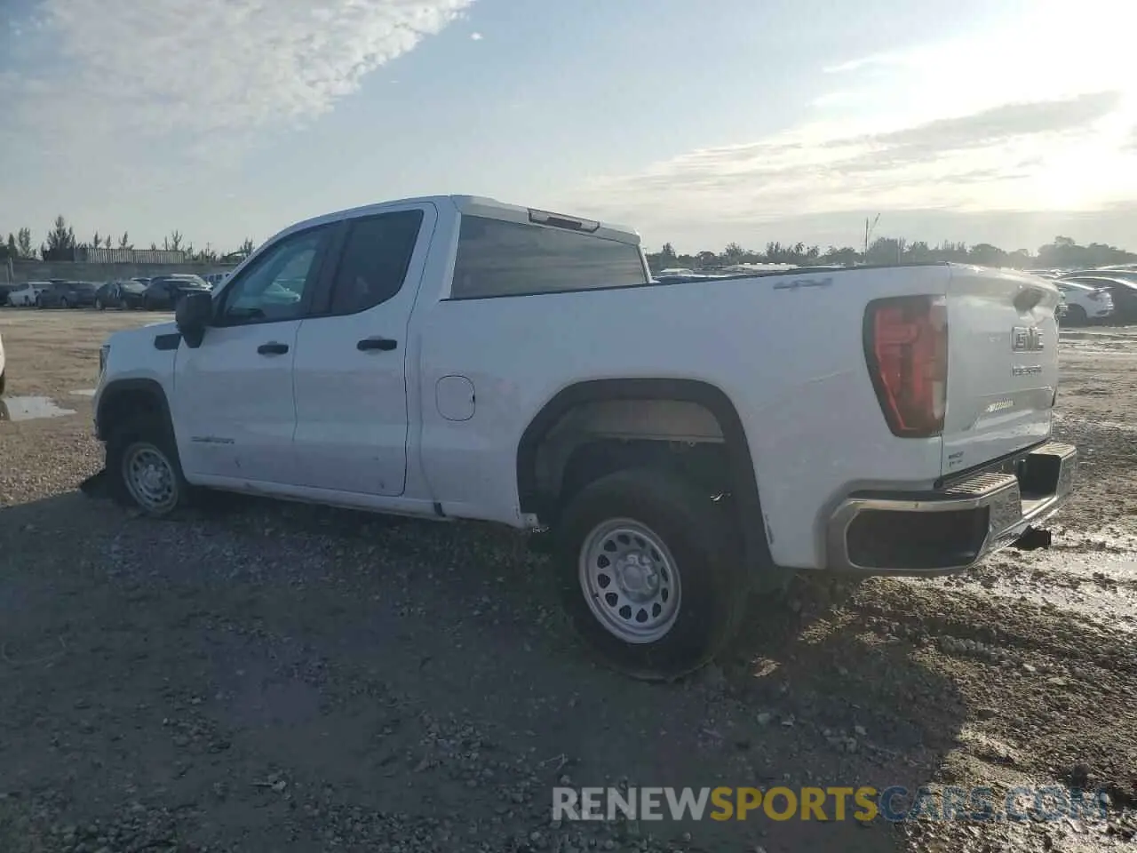 2 Photograph of a damaged car 1GTRUAED4PZ311238 GMC SIERRA 2023