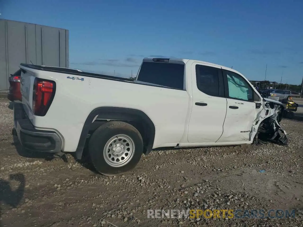 3 Photograph of a damaged car 1GTRUAED4PZ311238 GMC SIERRA 2023