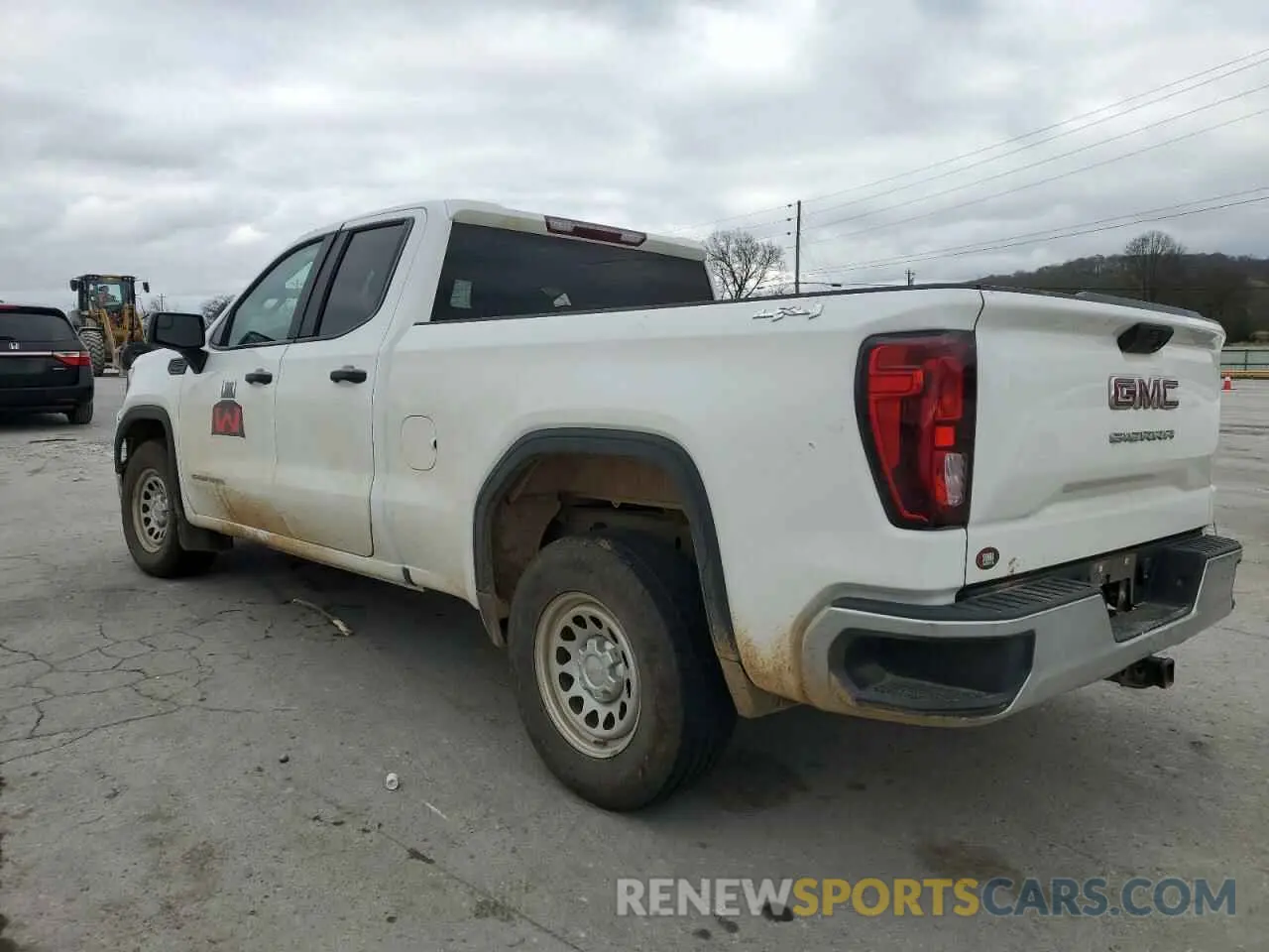 2 Photograph of a damaged car 1GTRUAED6PZ306087 GMC SIERRA 2023