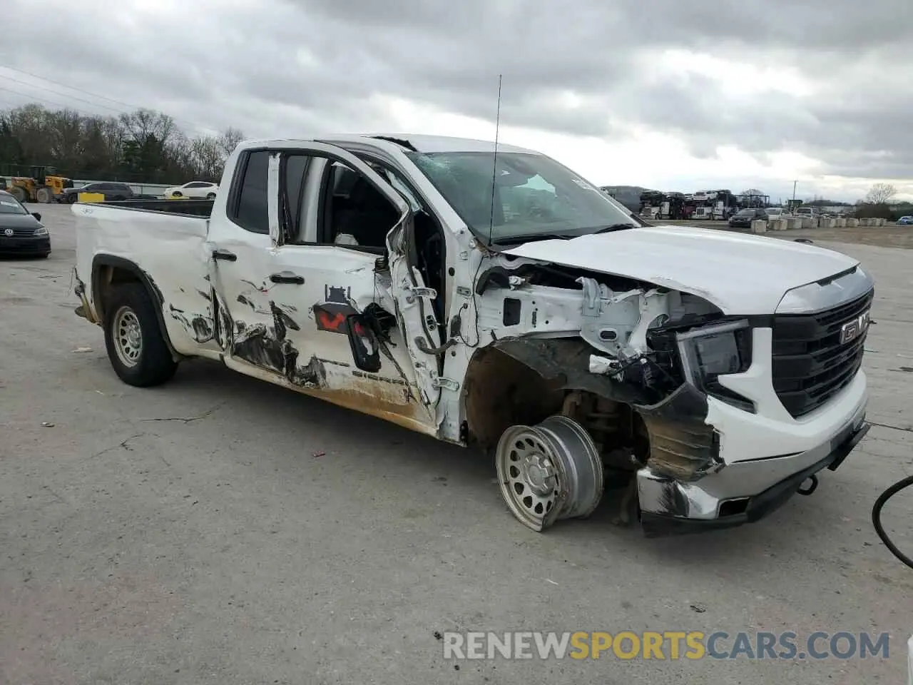 4 Photograph of a damaged car 1GTRUAED6PZ306087 GMC SIERRA 2023