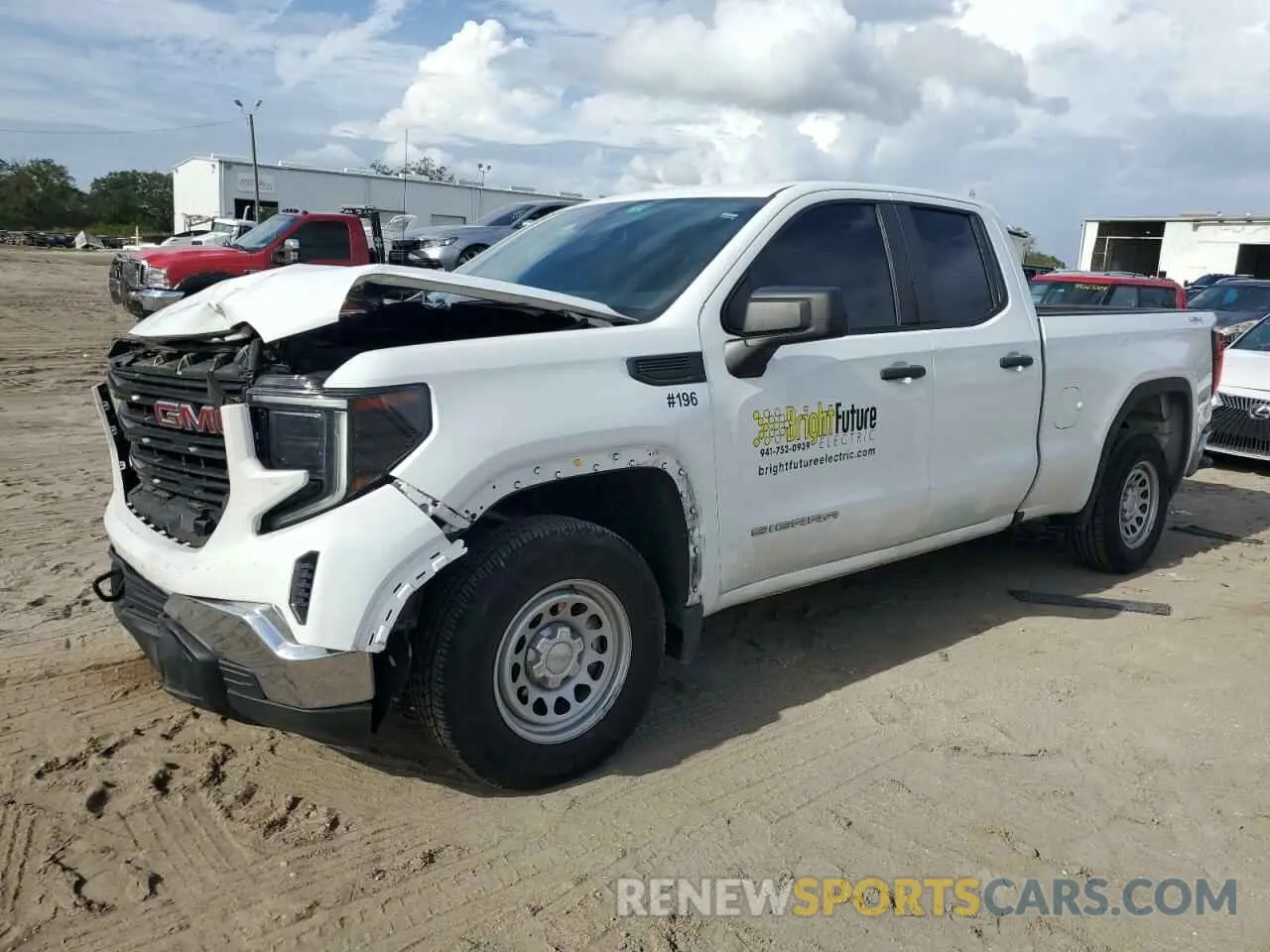1 Photograph of a damaged car 1GTRUAED8PZ157701 GMC SIERRA 2023