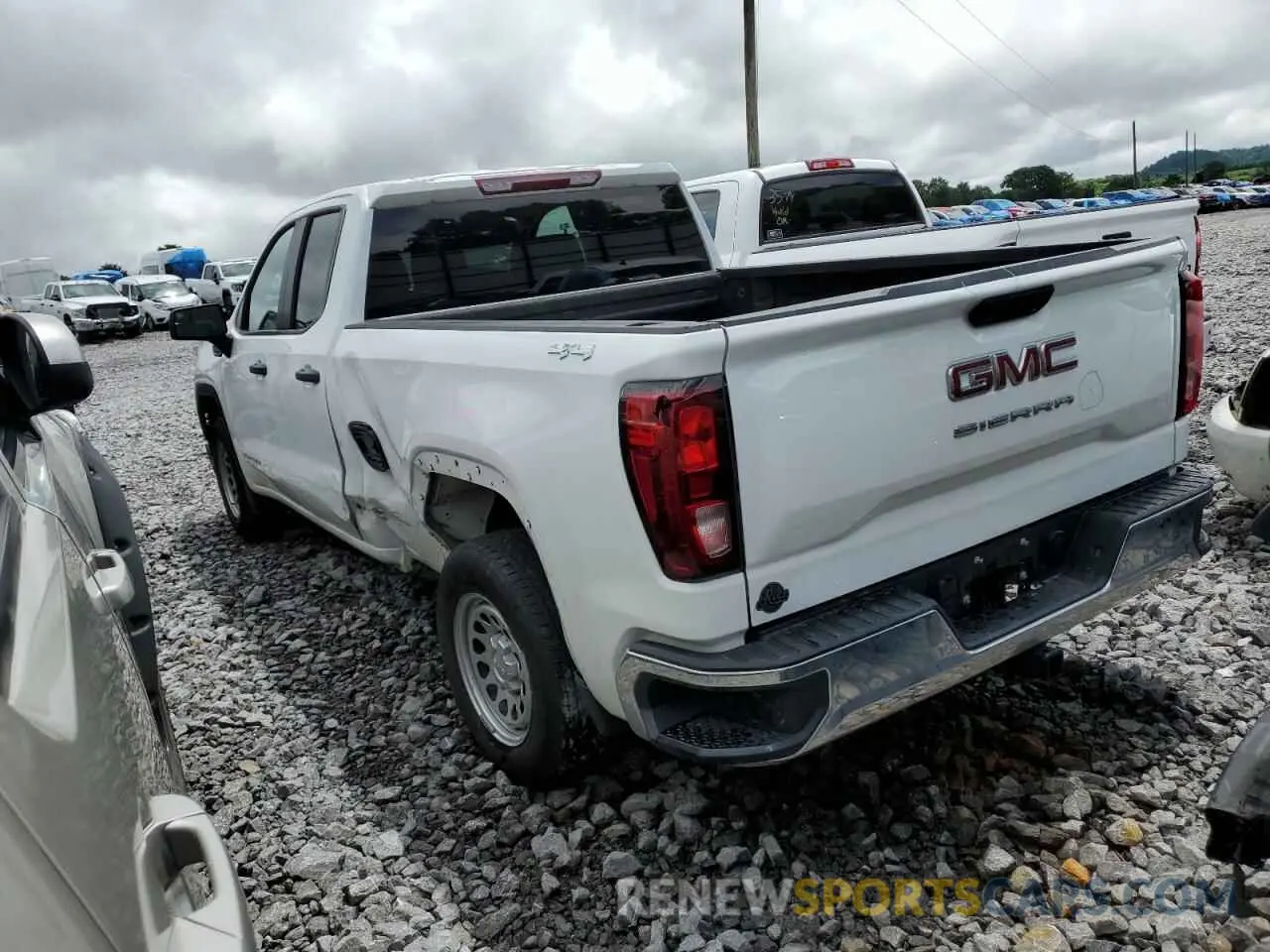 2 Photograph of a damaged car 1GTRUAED9PZ300753 GMC SIERRA 2023