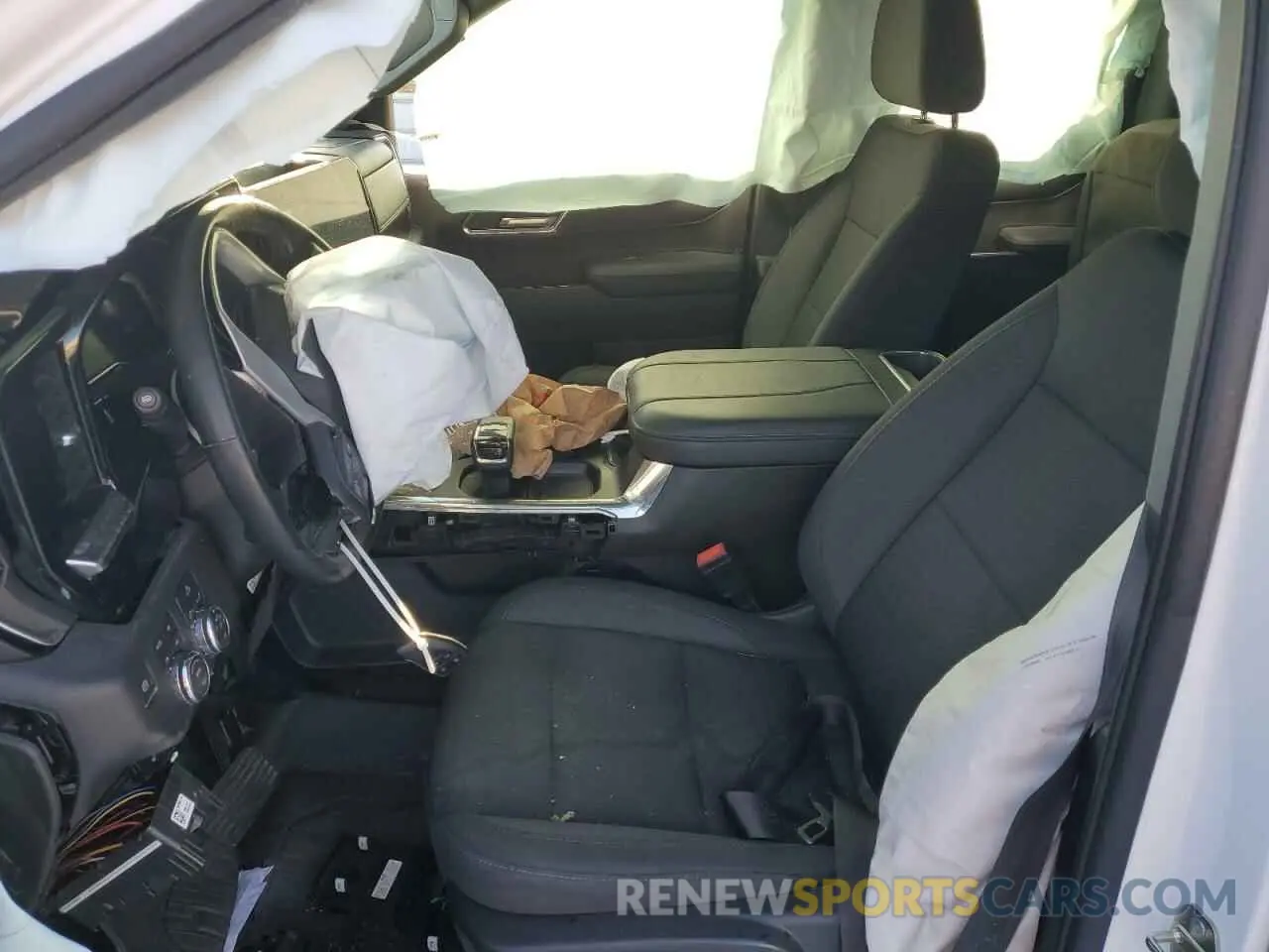 7 Photograph of a damaged car 1GTRUCEDXPZ248433 GMC SIERRA 2023