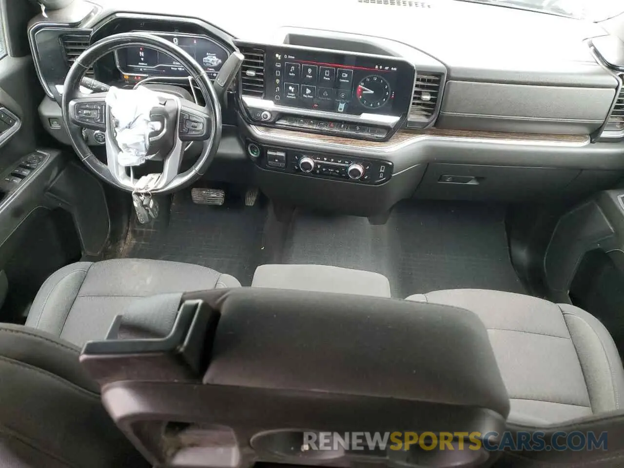 8 Photograph of a damaged car 1GTRUCEDXPZ252966 GMC SIERRA 2023