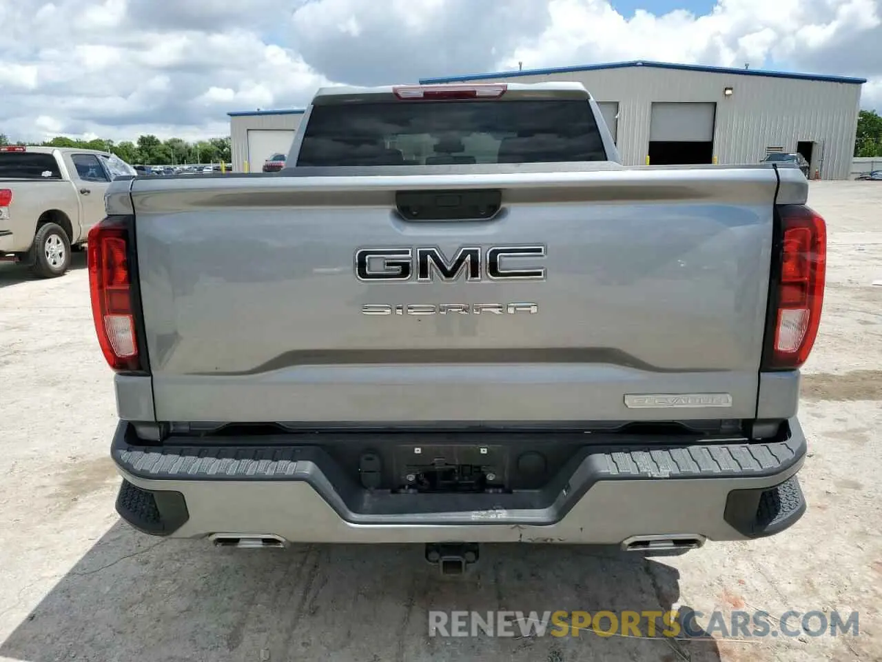 6 Photograph of a damaged car 1GTUUCED6PZ264946 GMC SIERRA 2023
