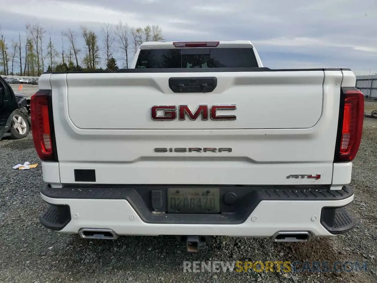 6 Photograph of a damaged car 1GTUUEE85PZ110792 GMC SIERRA 2023