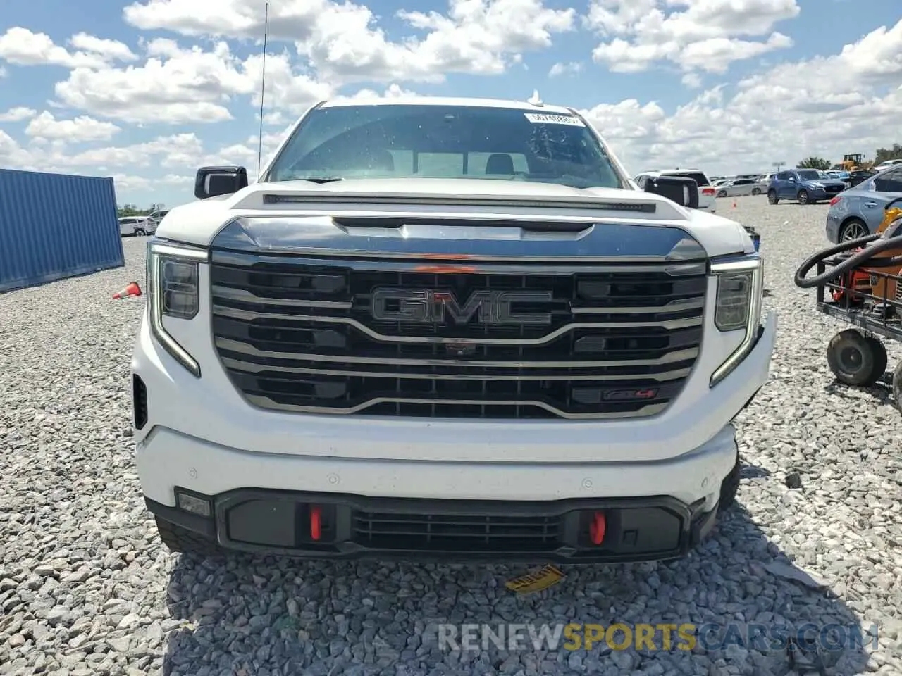 5 Photograph of a damaged car 1GTUUEE87PZ155961 GMC SIERRA 2023