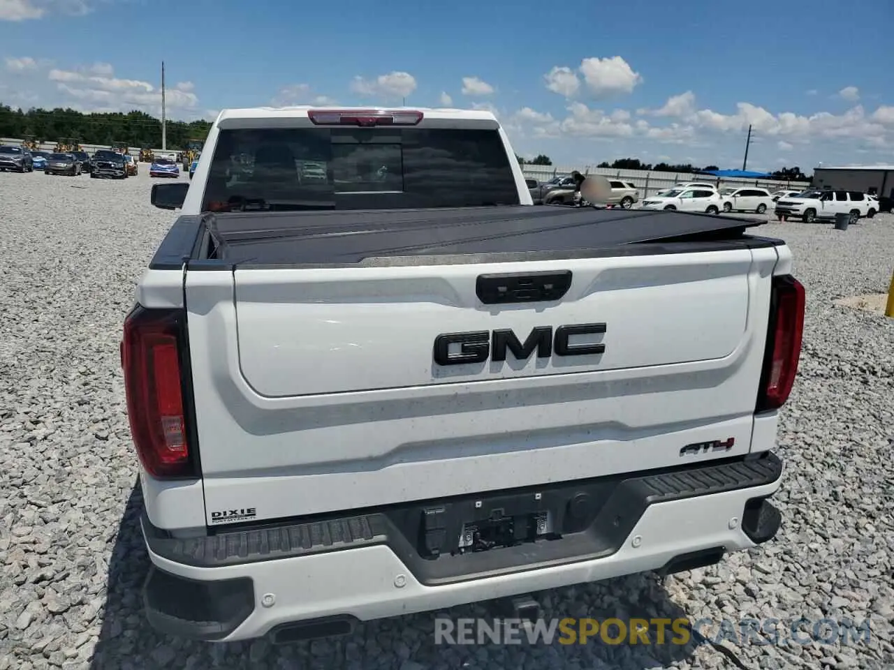 6 Photograph of a damaged car 1GTUUEE87PZ155961 GMC SIERRA 2023