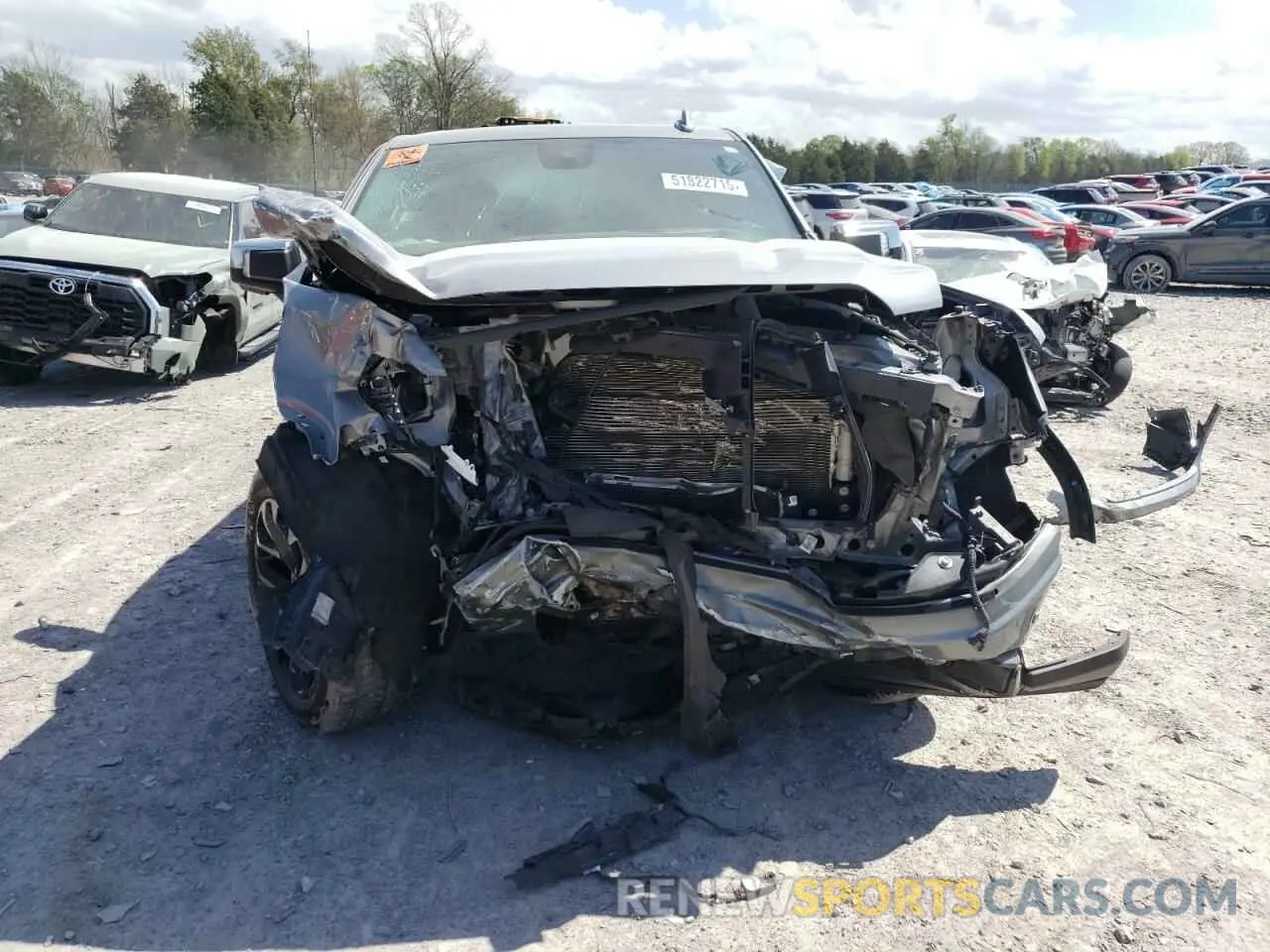 5 Photograph of a damaged car 1GTUUGE85PZ155131 GMC SIERRA 2023