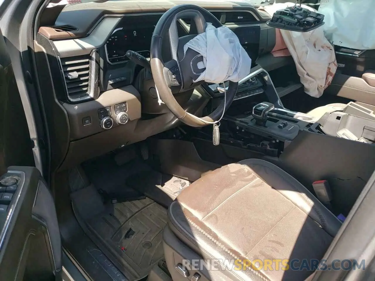 8 Photograph of a damaged car 1GTUUGE85PZ155131 GMC SIERRA 2023