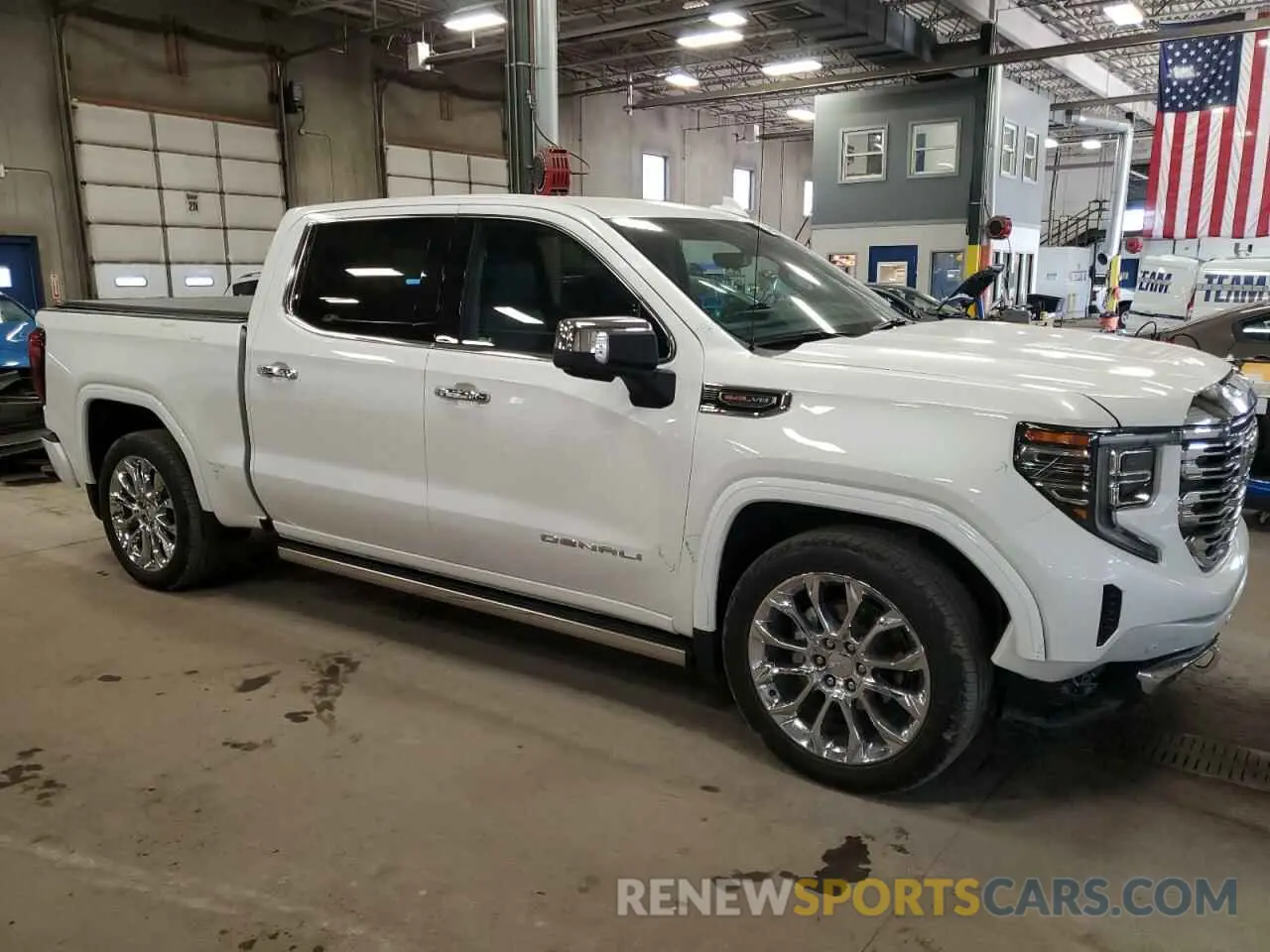 4 Photograph of a damaged car 1GTUUGEL3PZ325507 GMC SIERRA 2023