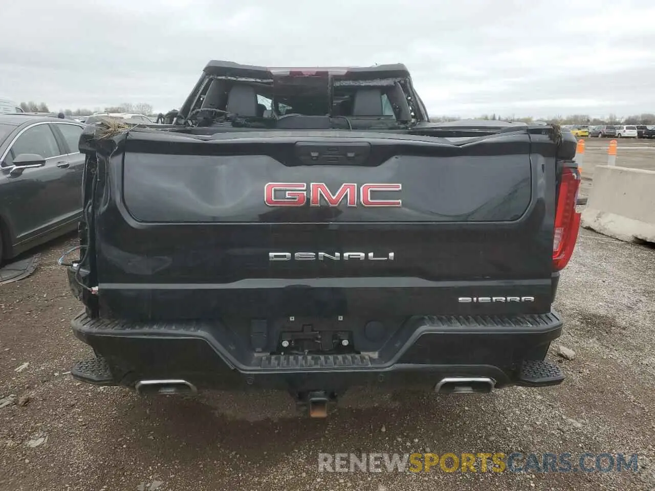 6 Photograph of a damaged car 1GTUUGEL7PZ330208 GMC SIERRA 2023