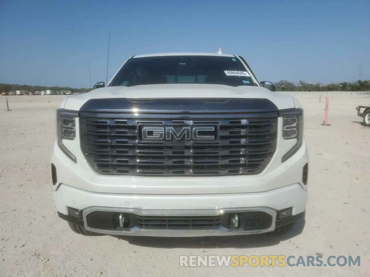 5 Photograph of a damaged car 1GTUUHE86PZ304345 GMC SIERRA 2023