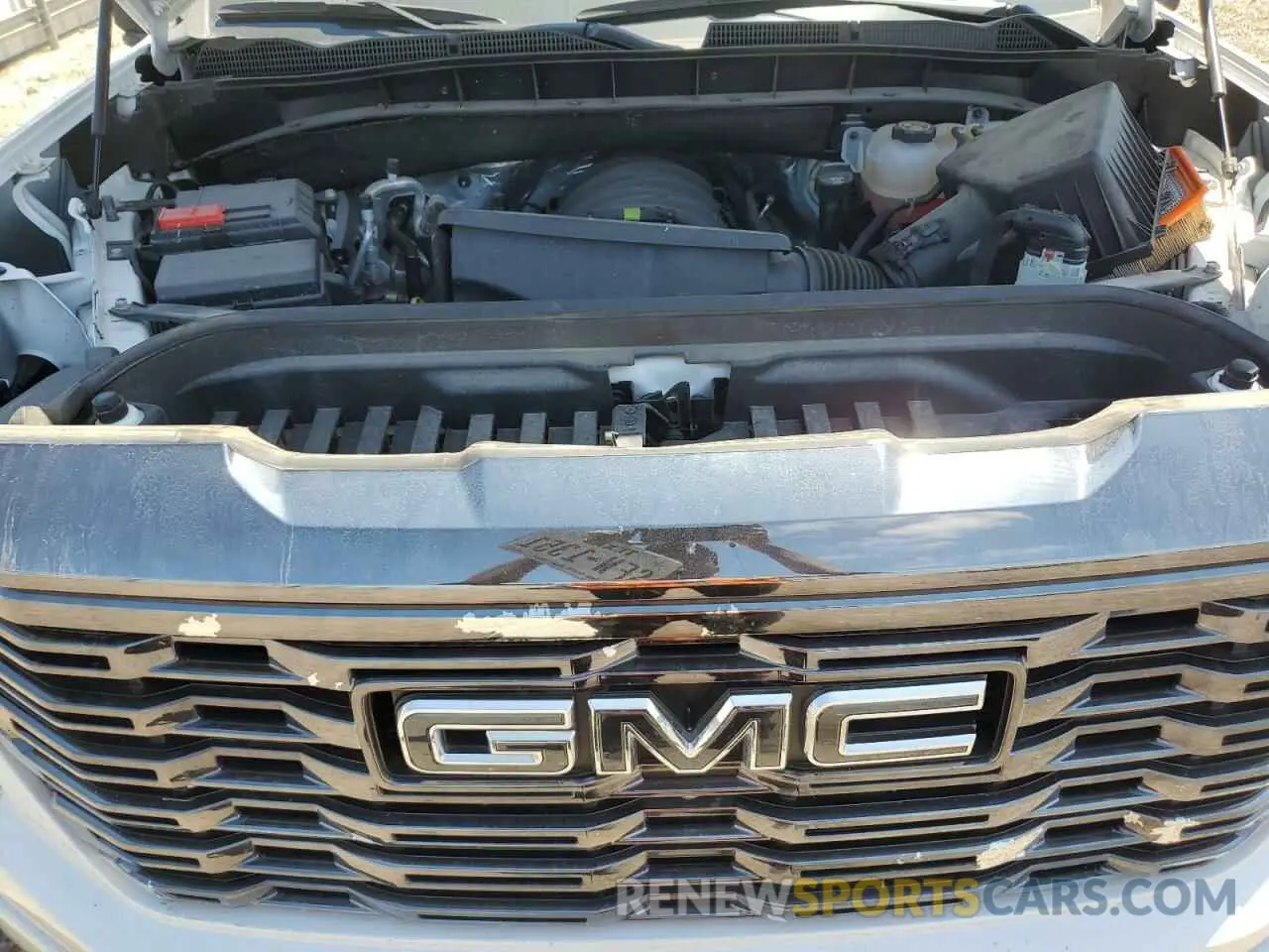 11 Photograph of a damaged car 1GTUUHEL3PZ128987 GMC SIERRA 2023