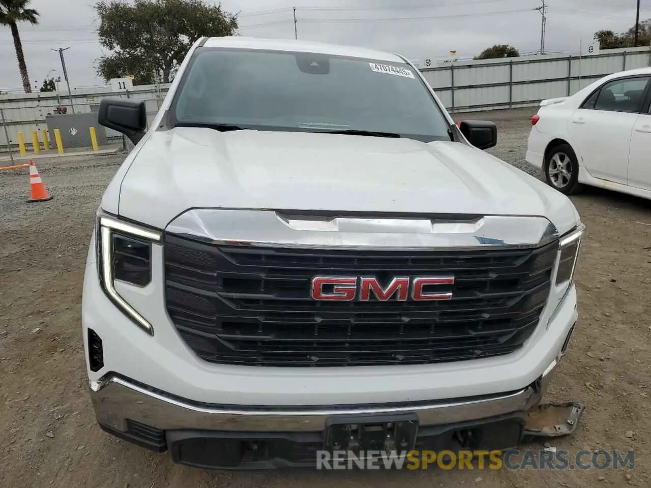 5 Photograph of a damaged car 3GTNUAEK4PG147583 GMC SIERRA 2023