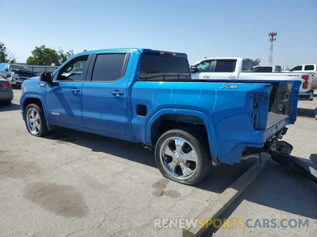 2 Photograph of a damaged car 3GTUUCE85PG101014 GMC SIERRA 2023