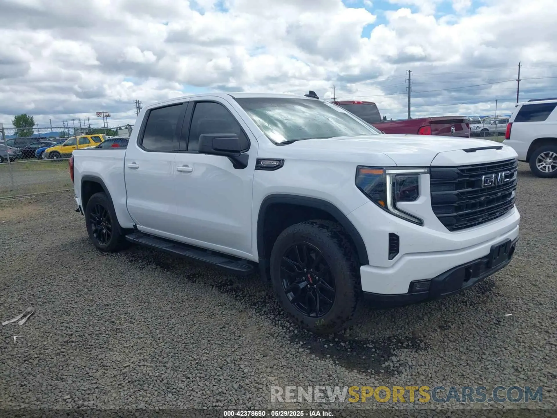 1 Photograph of a damaged car 3GTUUCED2PG353137 GMC SIERRA 2023