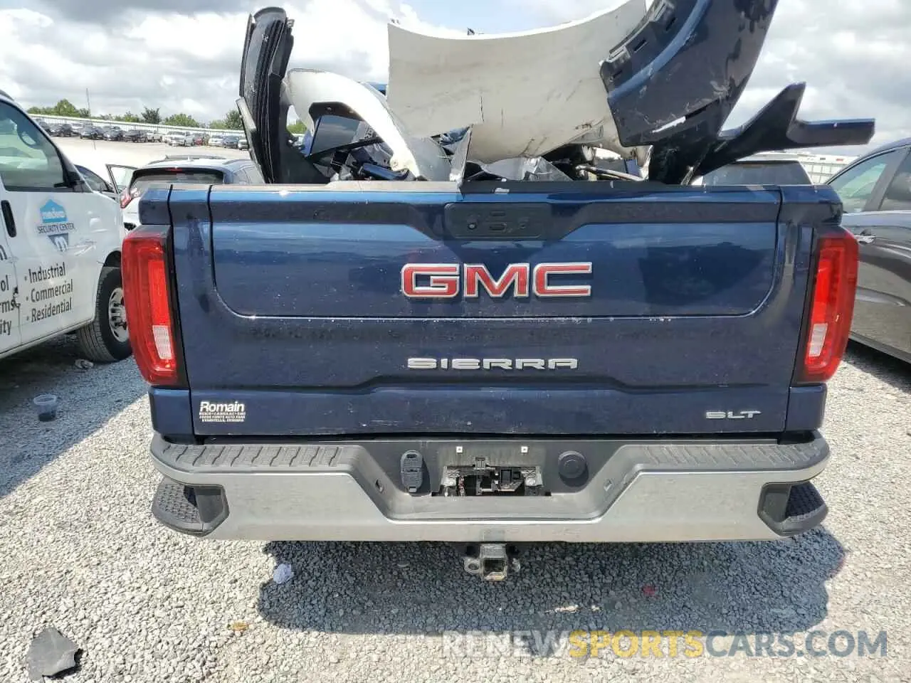 6 Photograph of a damaged car 3GTUUDED0PG106625 GMC SIERRA 2023