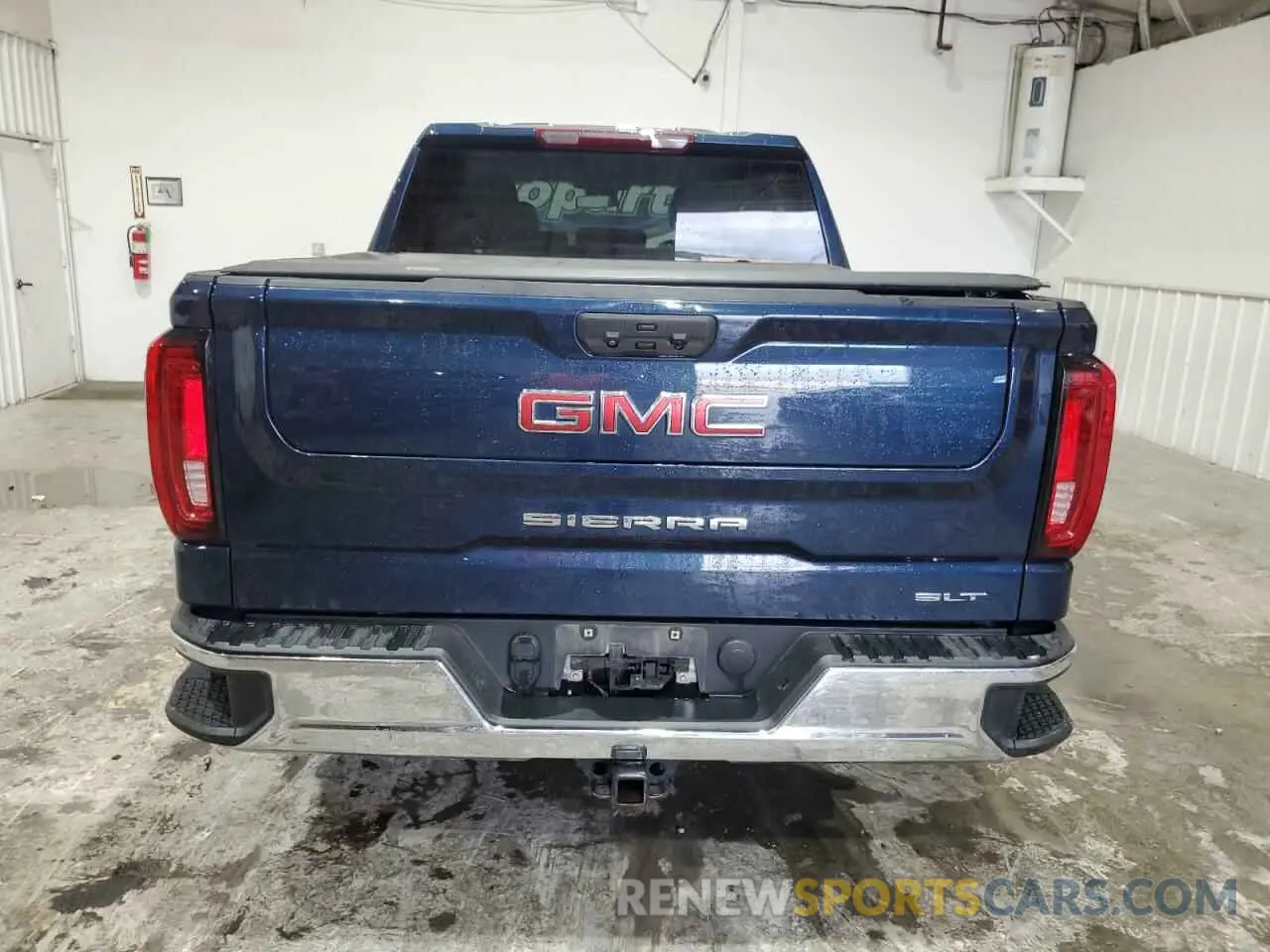 6 Photograph of a damaged car 3GTUUDED1PG106309 GMC SIERRA 2023