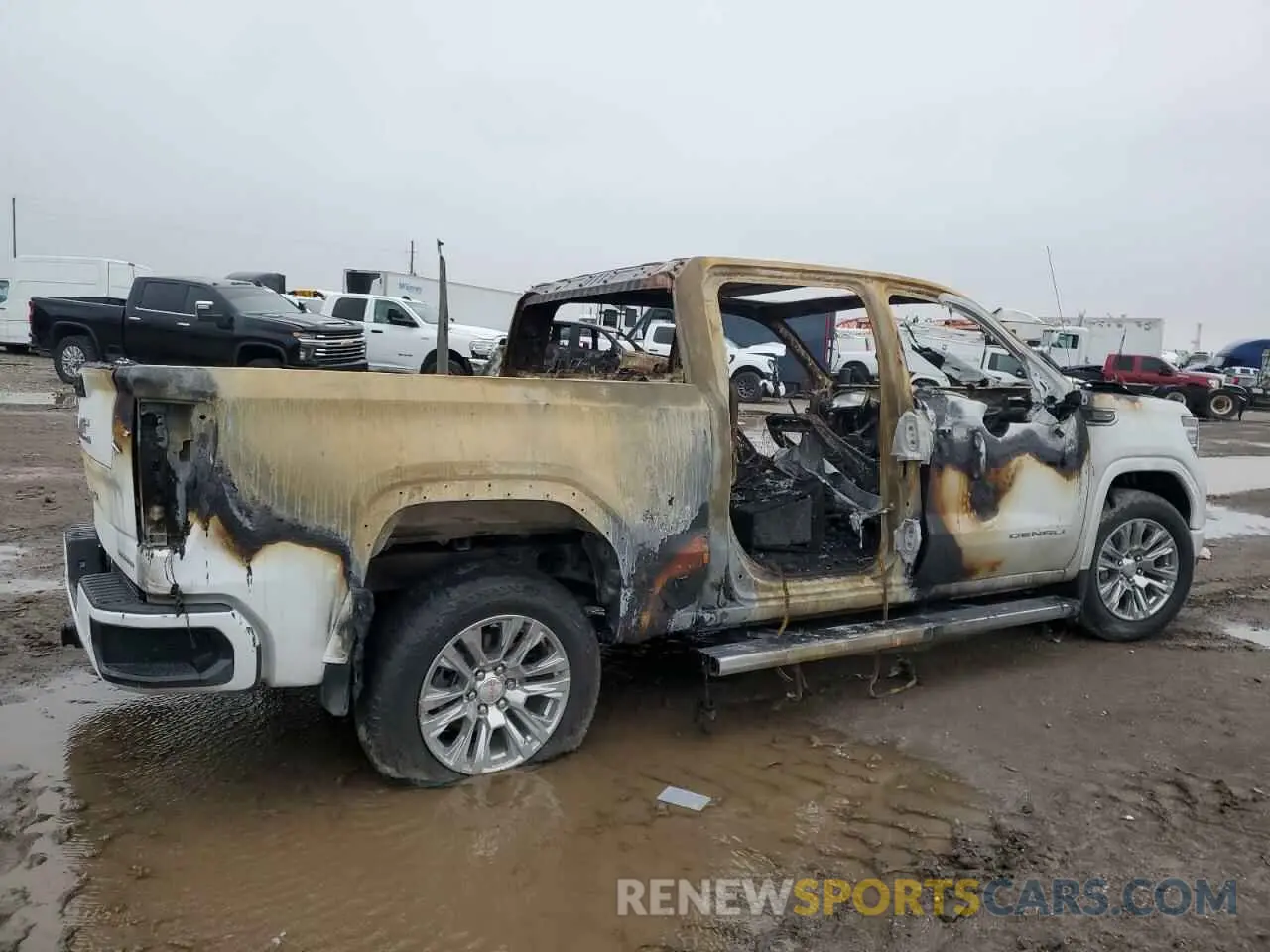 3 Photograph of a damaged car 3GTUUGEL2PG157911 GMC SIERRA 2023
