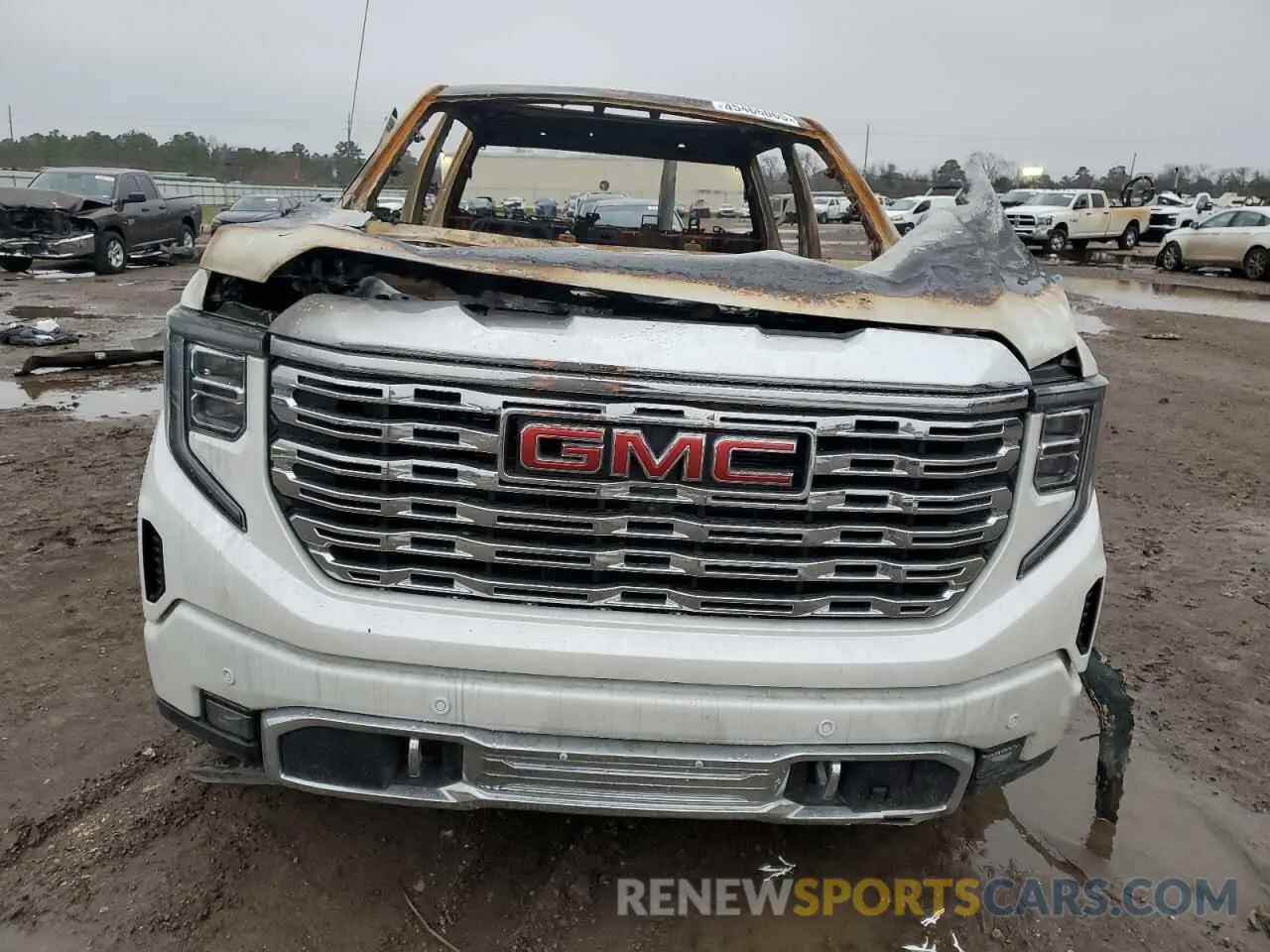 5 Photograph of a damaged car 3GTUUGEL2PG157911 GMC SIERRA 2023
