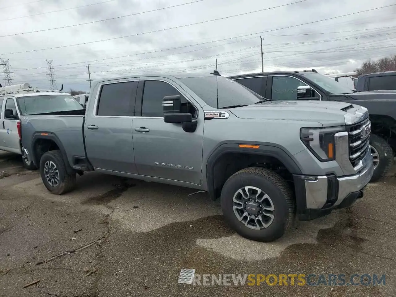 4 Photograph of a damaged car 1GT19MEY5RF298426 GMC SIERRA 2024
