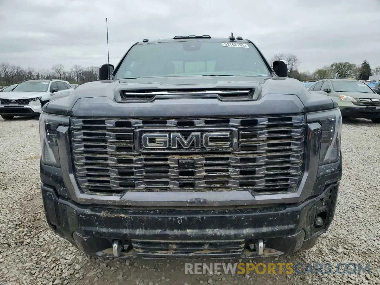 5 Photograph of a damaged car 1GT19XEY8RF352819 GMC SIERRA 2024