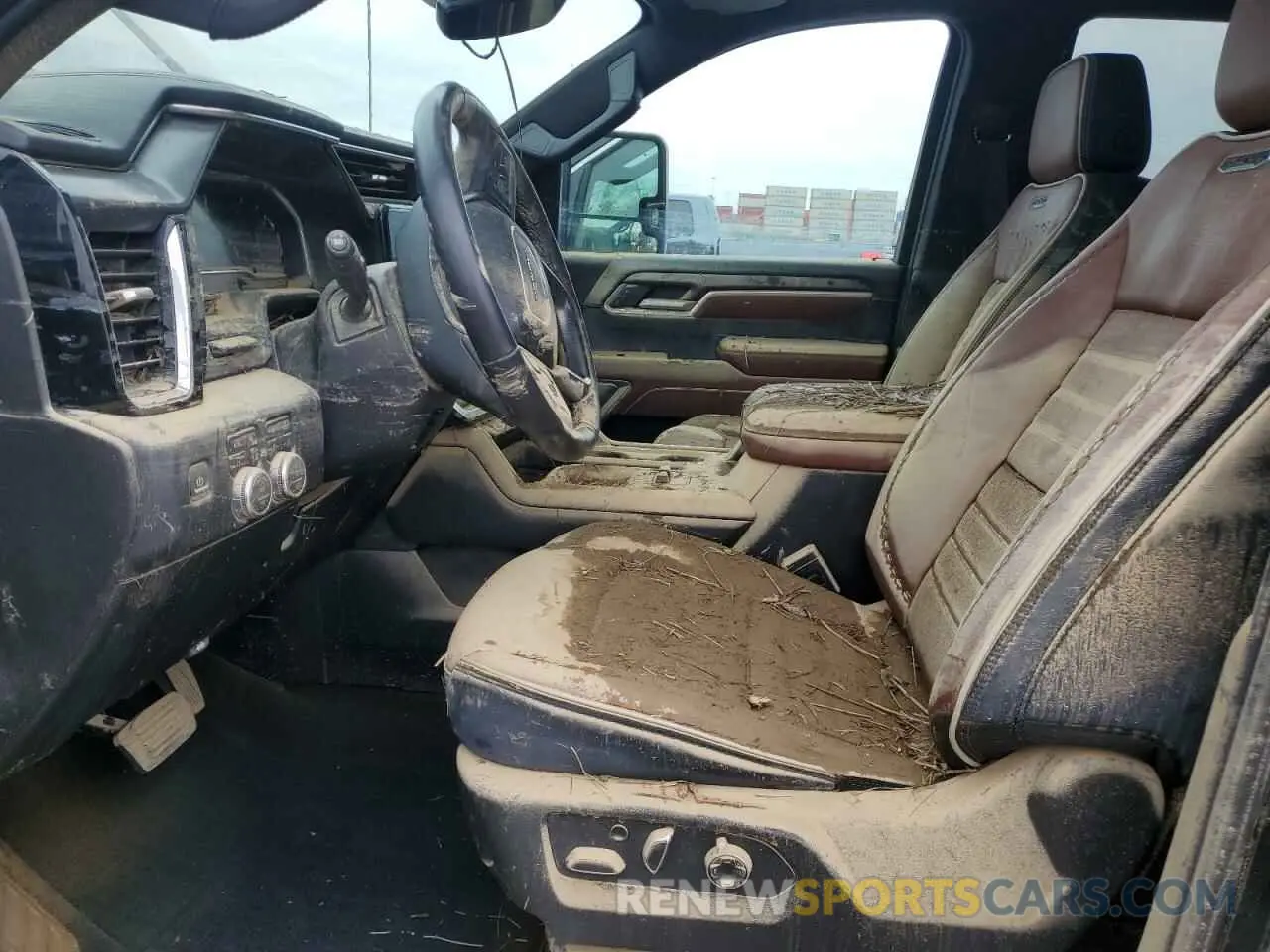 7 Photograph of a damaged car 1GT19XEY8RF352819 GMC SIERRA 2024