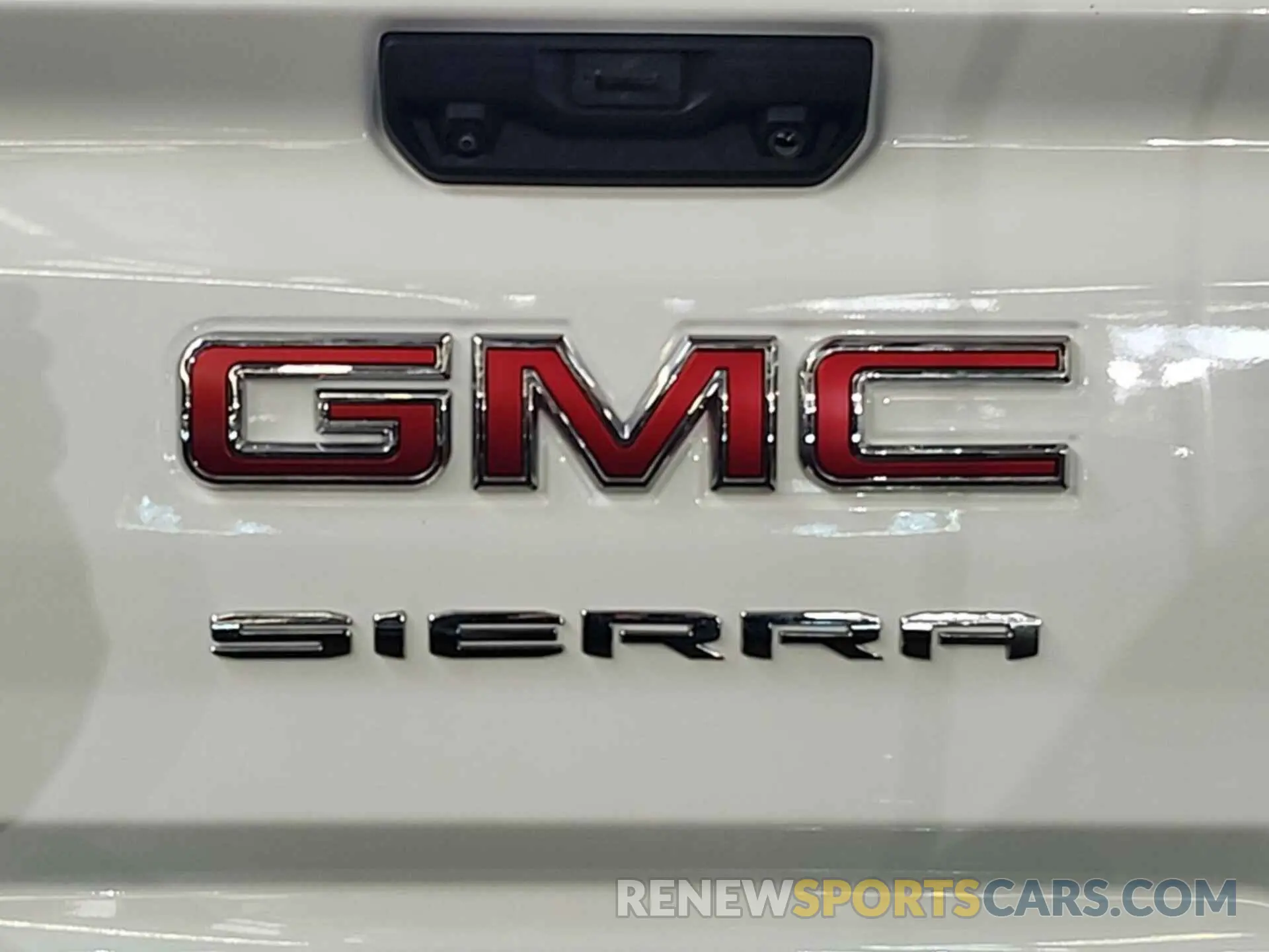 15 Photograph of a damaged car 1GT38PE79RF292195 GMC SIERRA 2024