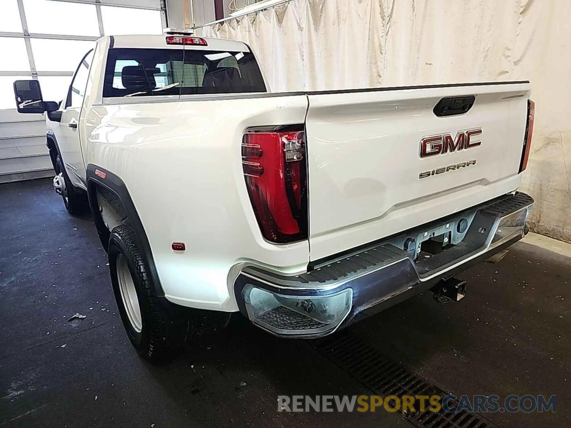 2 Photograph of a damaged car 1GT38PE79RF292195 GMC SIERRA 2024