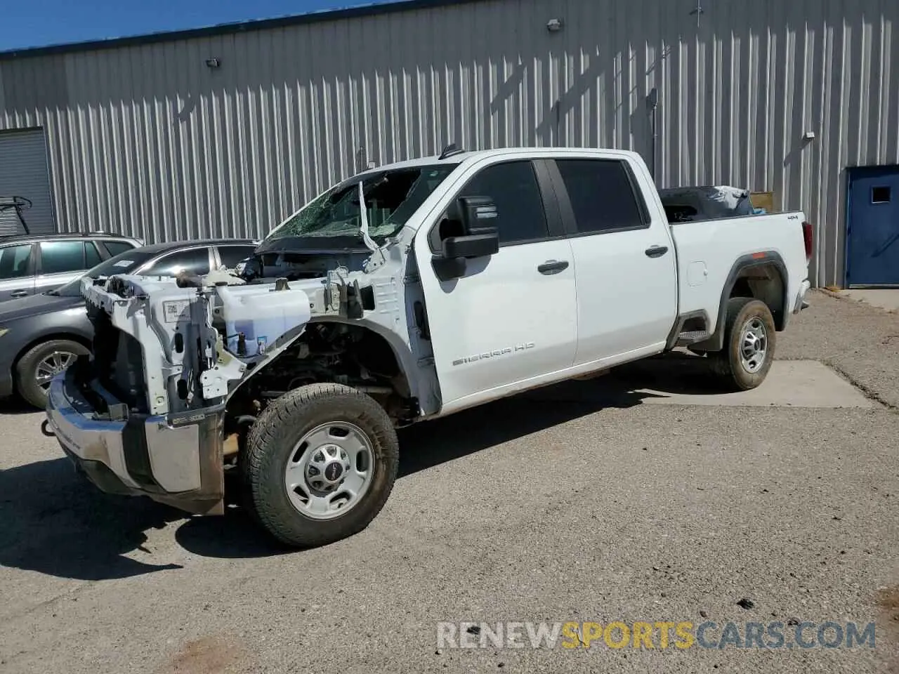1 Photograph of a damaged car 1GT49LE72RF159367 GMC SIERRA 2024