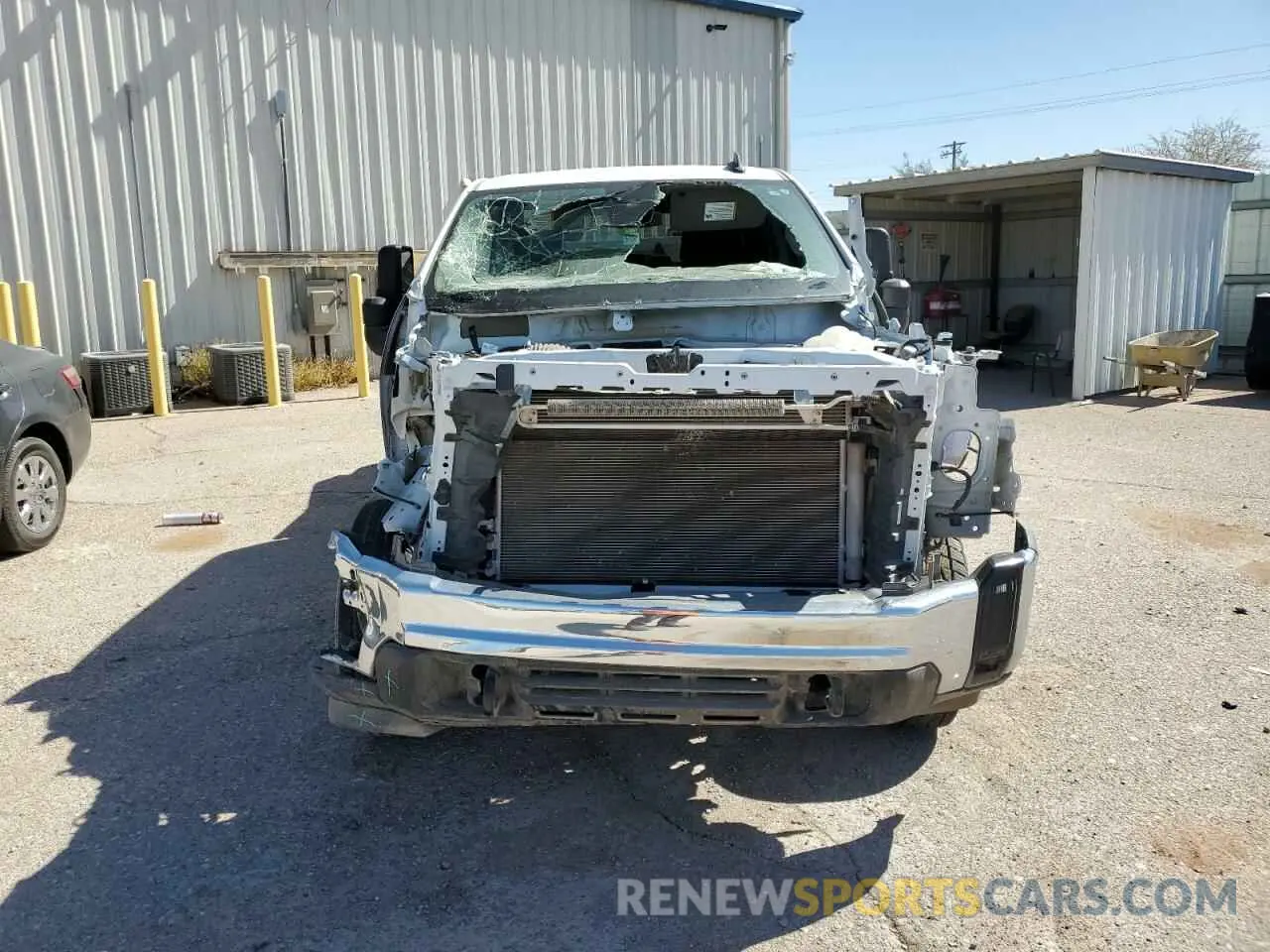 5 Photograph of a damaged car 1GT49LE72RF159367 GMC SIERRA 2024