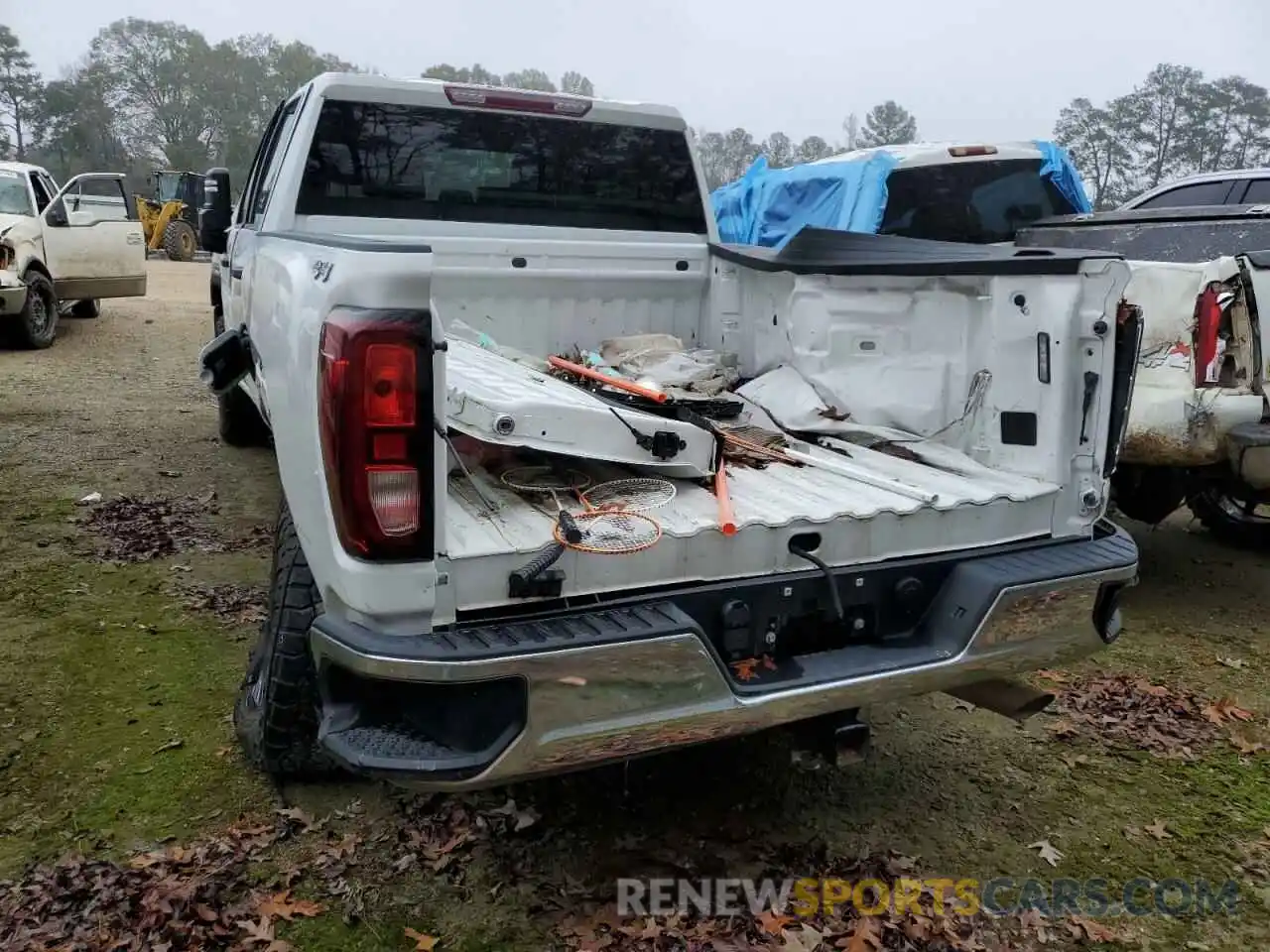 6 Photograph of a damaged car 1GT49LE74RF133465 GMC SIERRA 2024