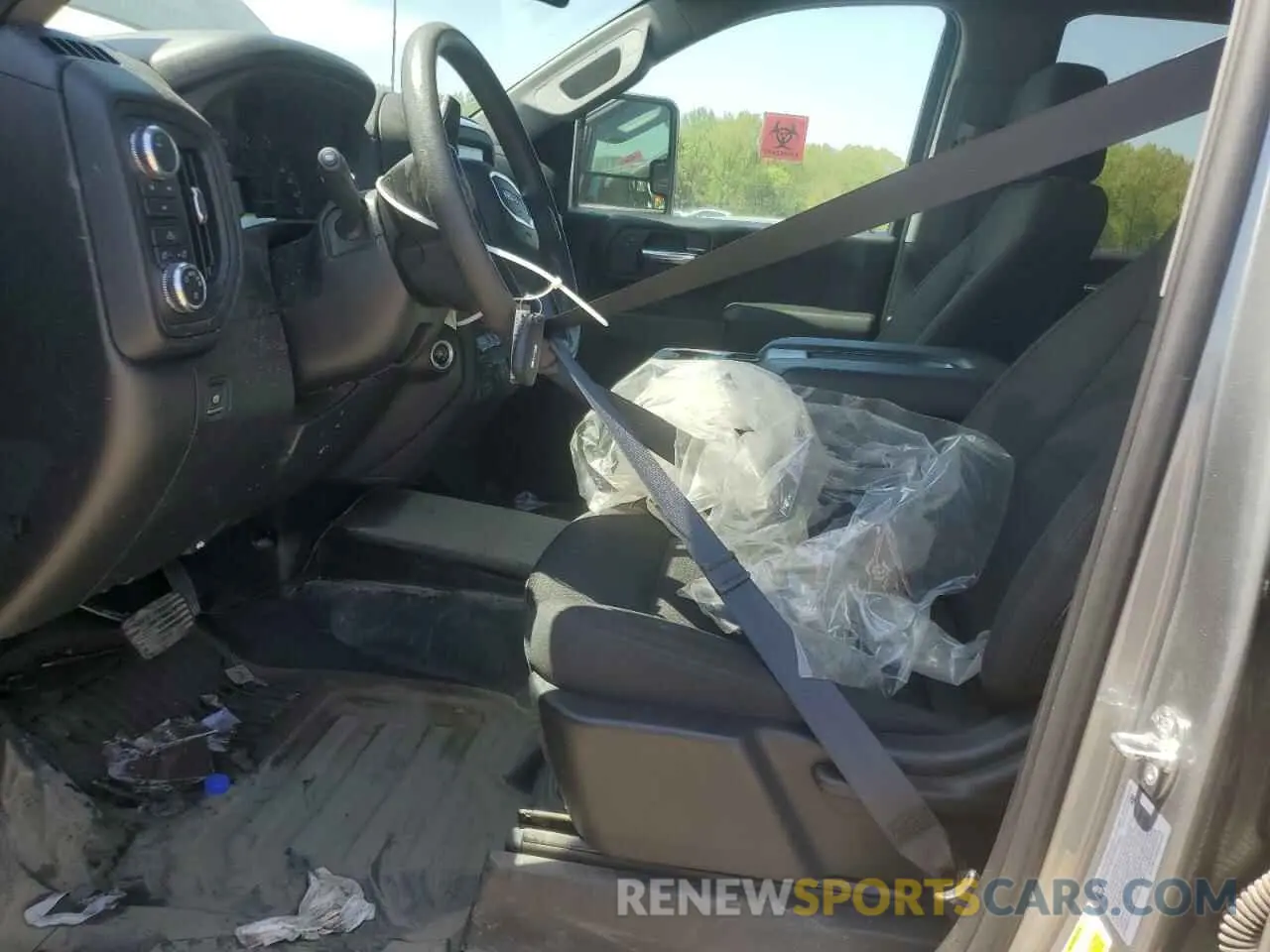 7 Photograph of a damaged car 1GT49LE76RF401495 GMC SIERRA 2024