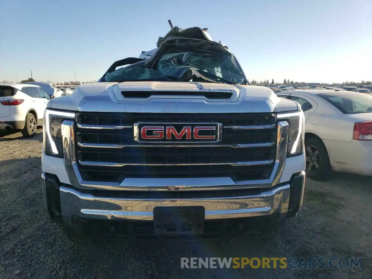 5 Photograph of a damaged car 1GT49MEY9RF152754 GMC SIERRA 2024