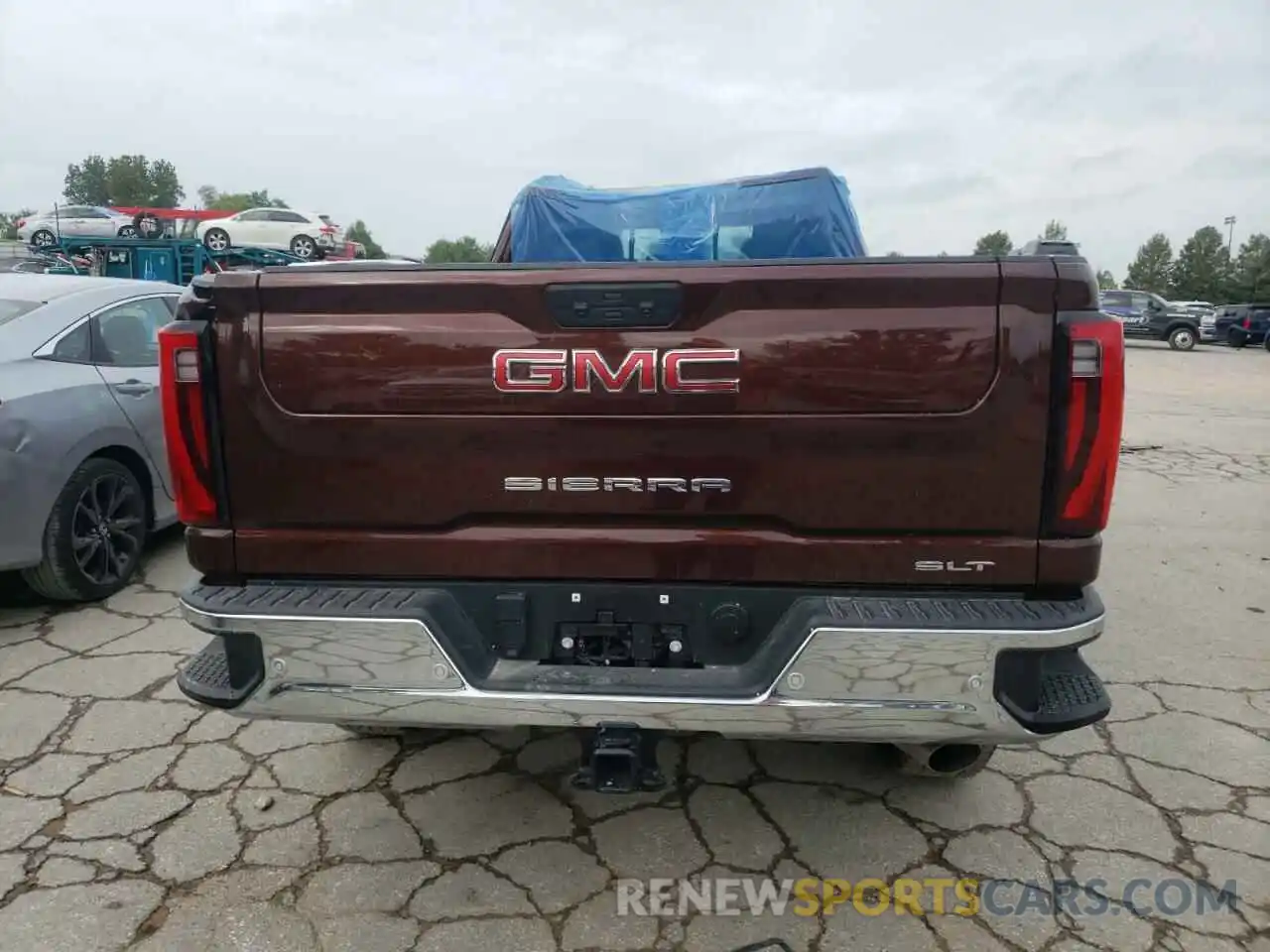 6 Photograph of a damaged car 1GT49NE75RF284987 GMC SIERRA 2024