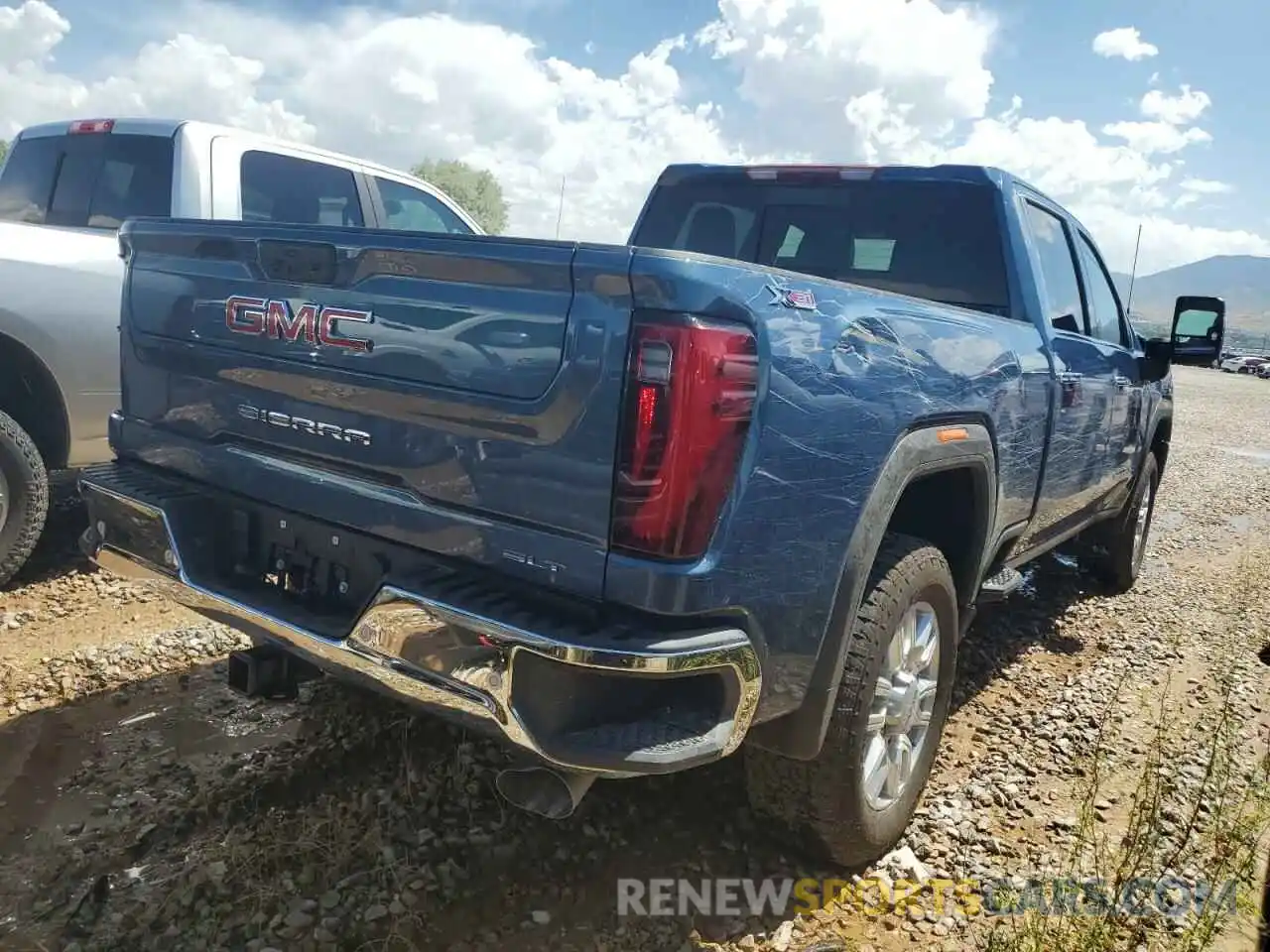 3 Photograph of a damaged car 1GT49NEY1RF335233 GMC SIERRA 2024