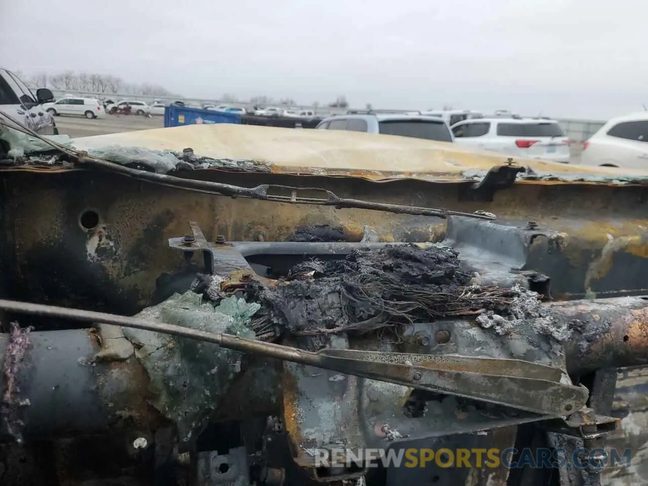 9 Photograph of a damaged car 1GT49PE75RF379710 GMC SIERRA 2024