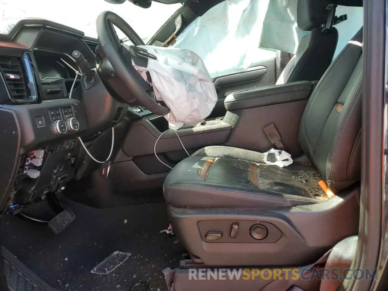 7 Photograph of a damaged car 1GT49PE77RF264722 GMC SIERRA 2024
