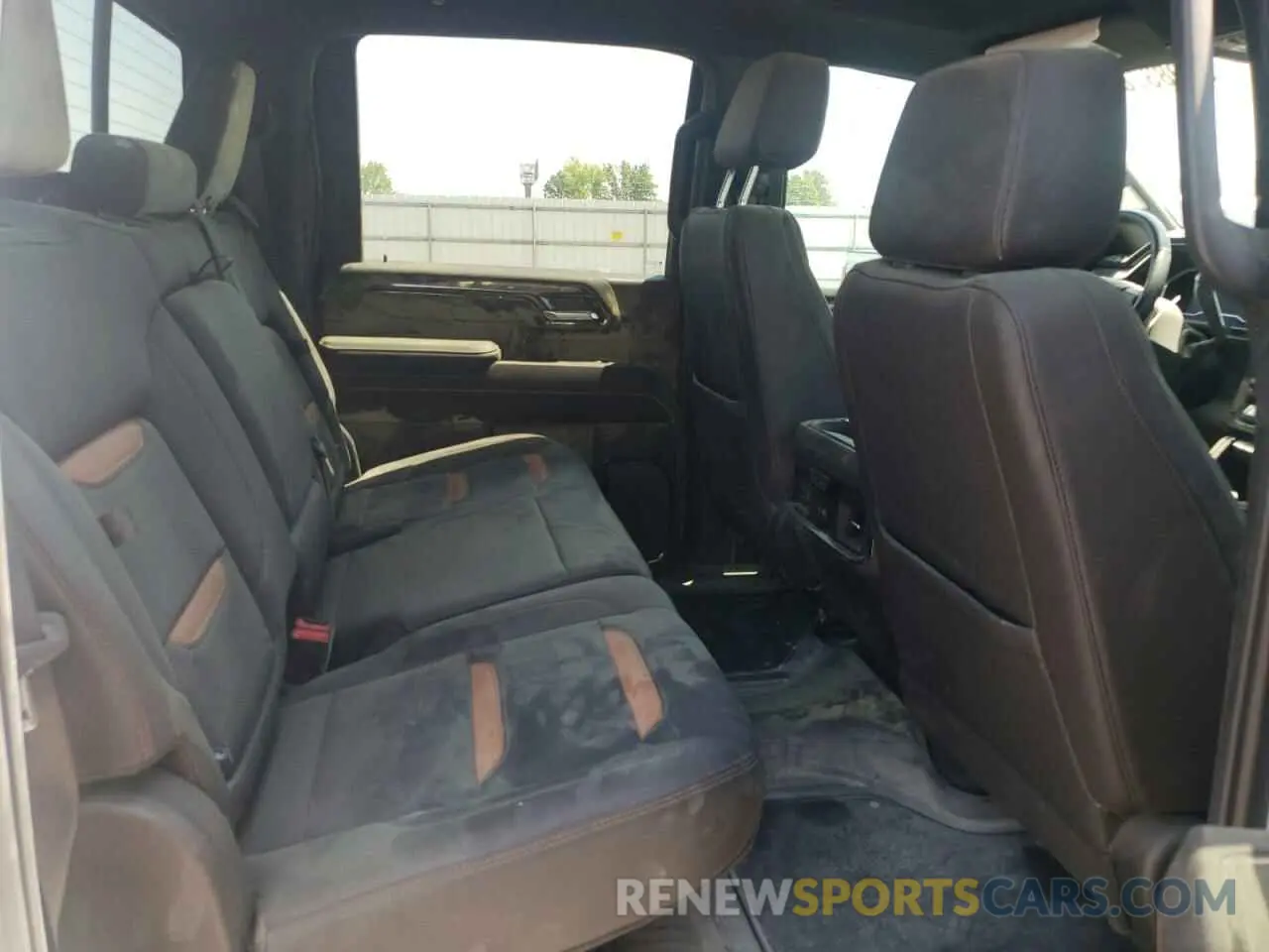 10 Photograph of a damaged car 1GT49VE75RF251729 GMC SIERRA 2024