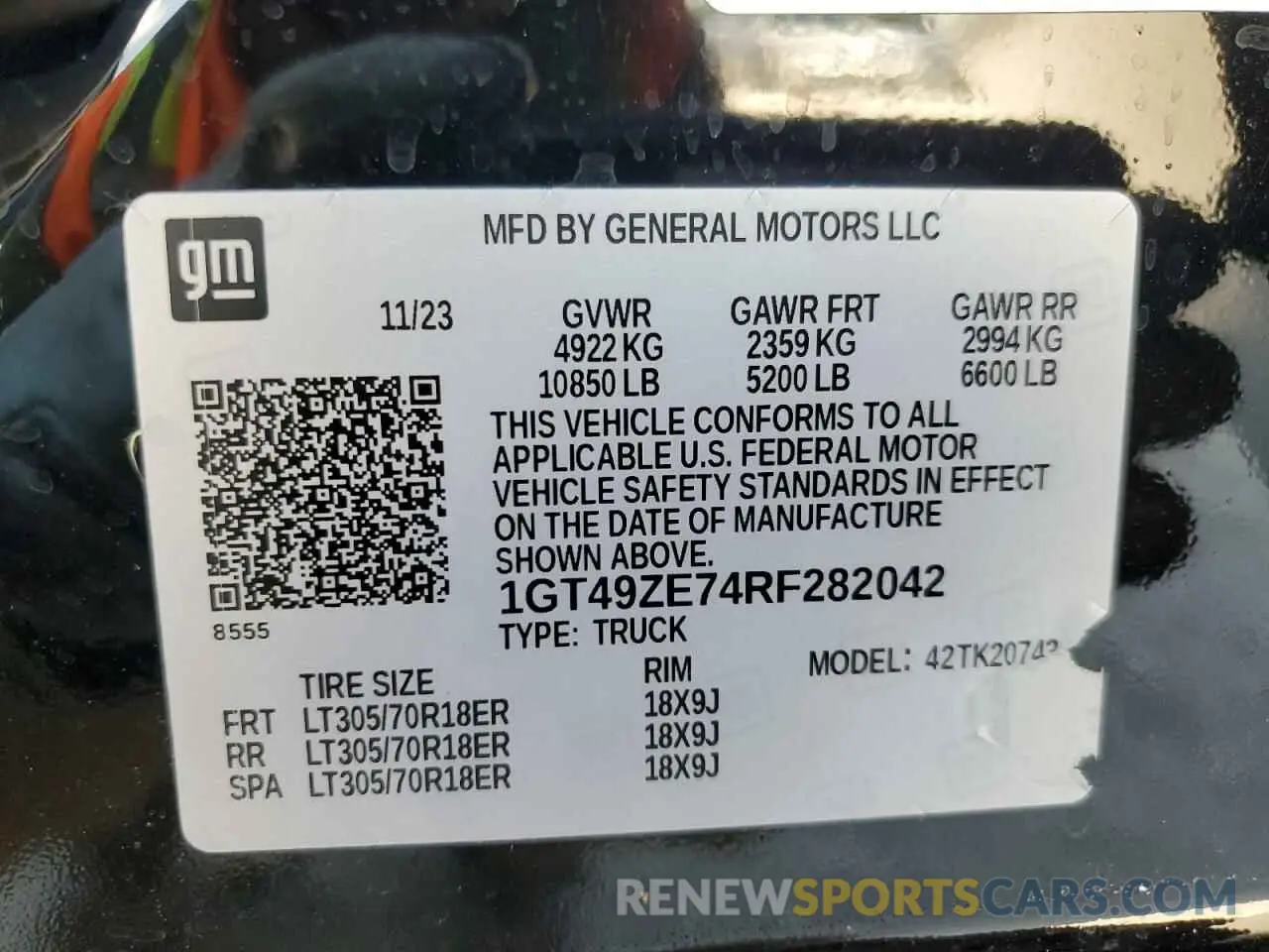13 Photograph of a damaged car 1GT49ZE74RF282042 GMC SIERRA 2024