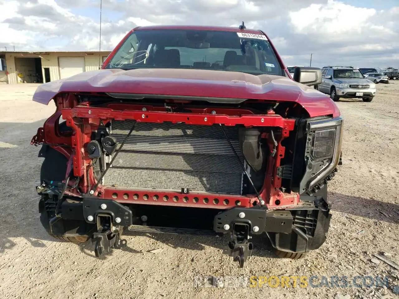 5 Photograph of a damaged car 1GTPHCED4RZ164560 GMC SIERRA 2024