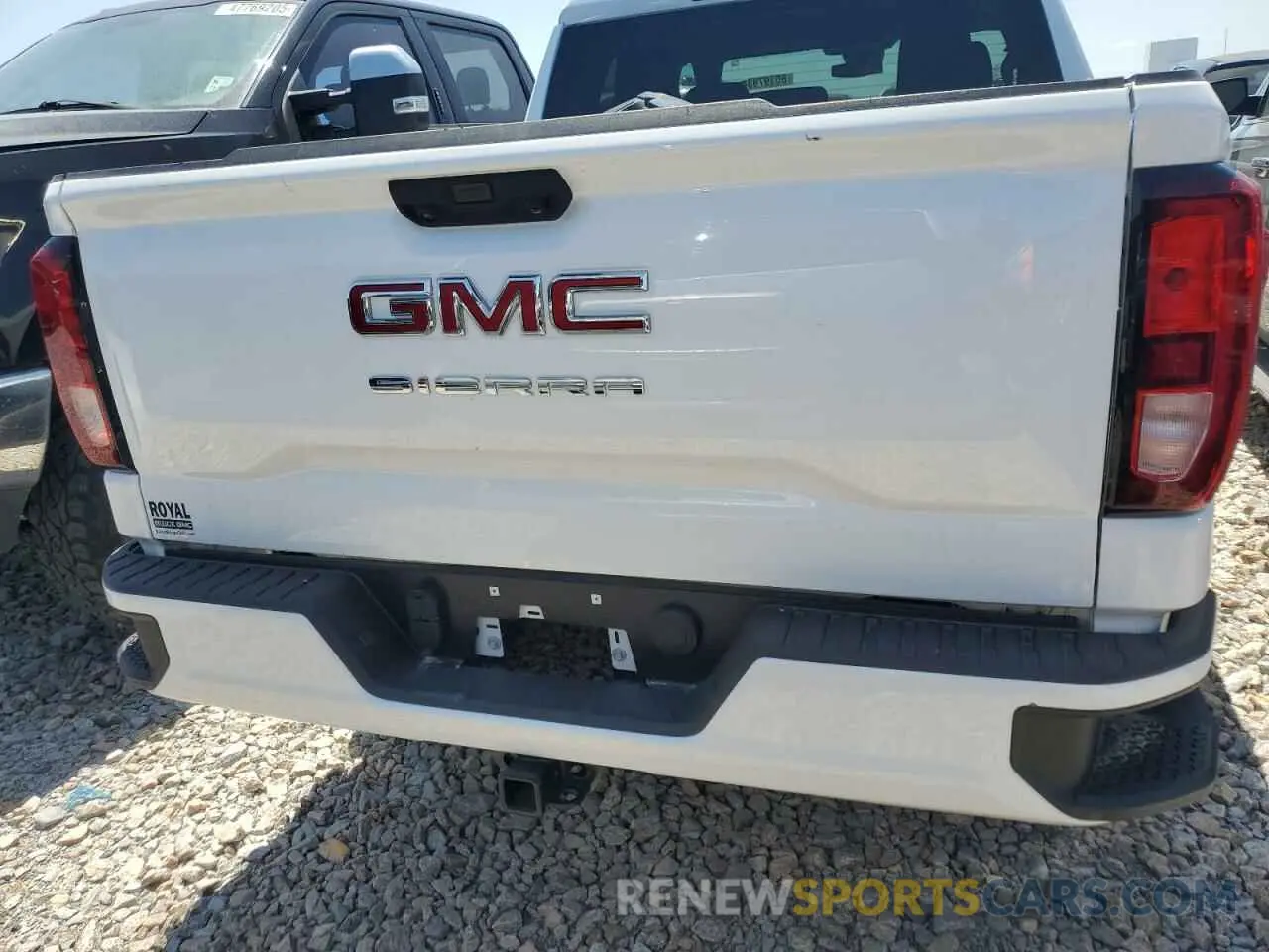 6 Photograph of a damaged car 1GTPUAEK9RZ261767 GMC SIERRA 2024