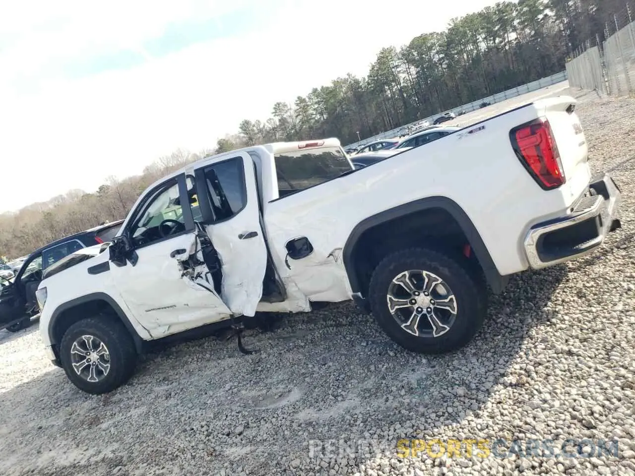 2 Photograph of a damaged car 1GTRUAED2RZ172049 GMC SIERRA 2024